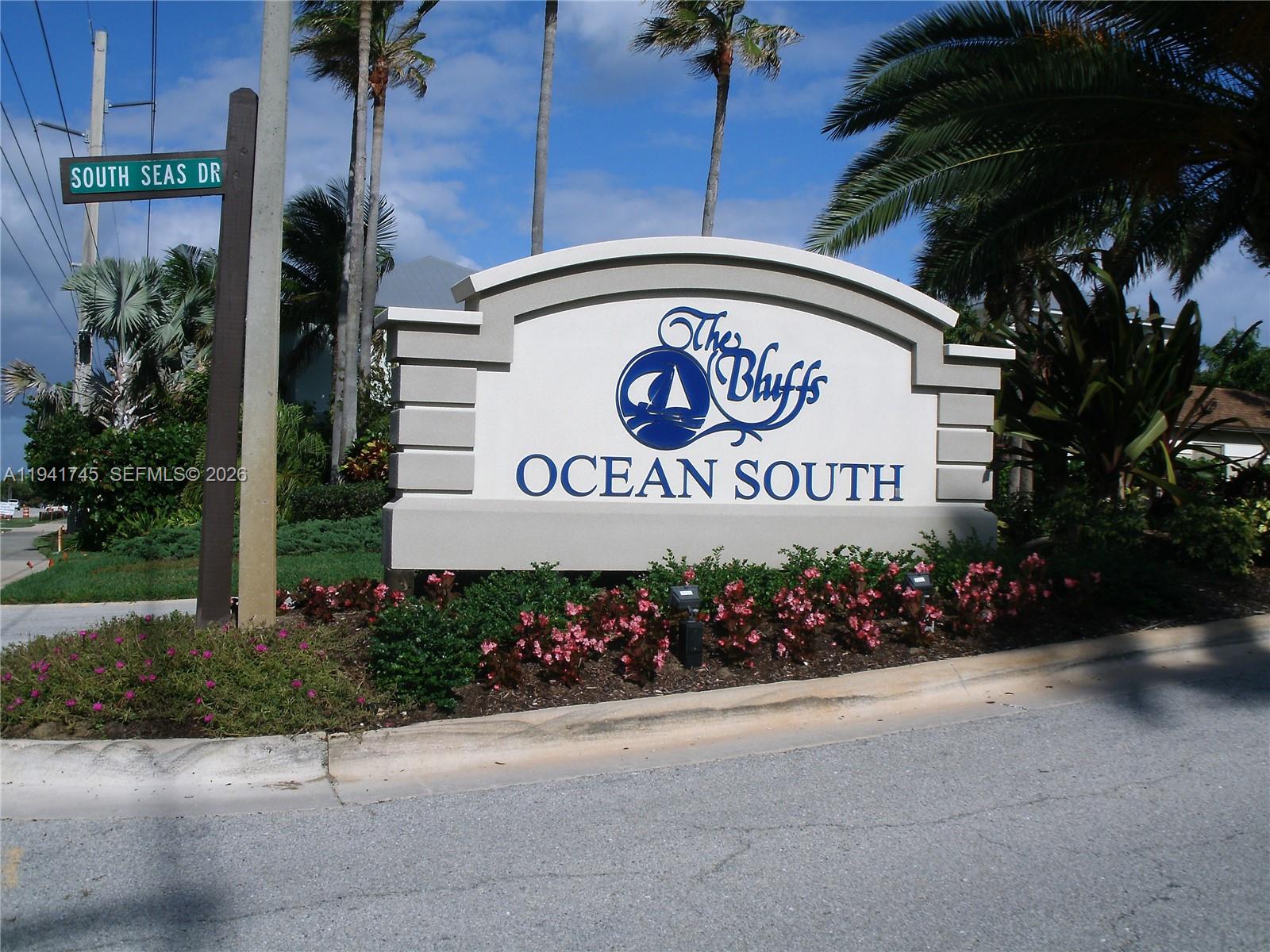 Ocean At The Bluffs South