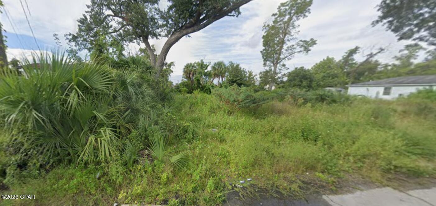 Image 3 For 605 7th Place