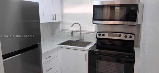 Hollywood Little Ranches