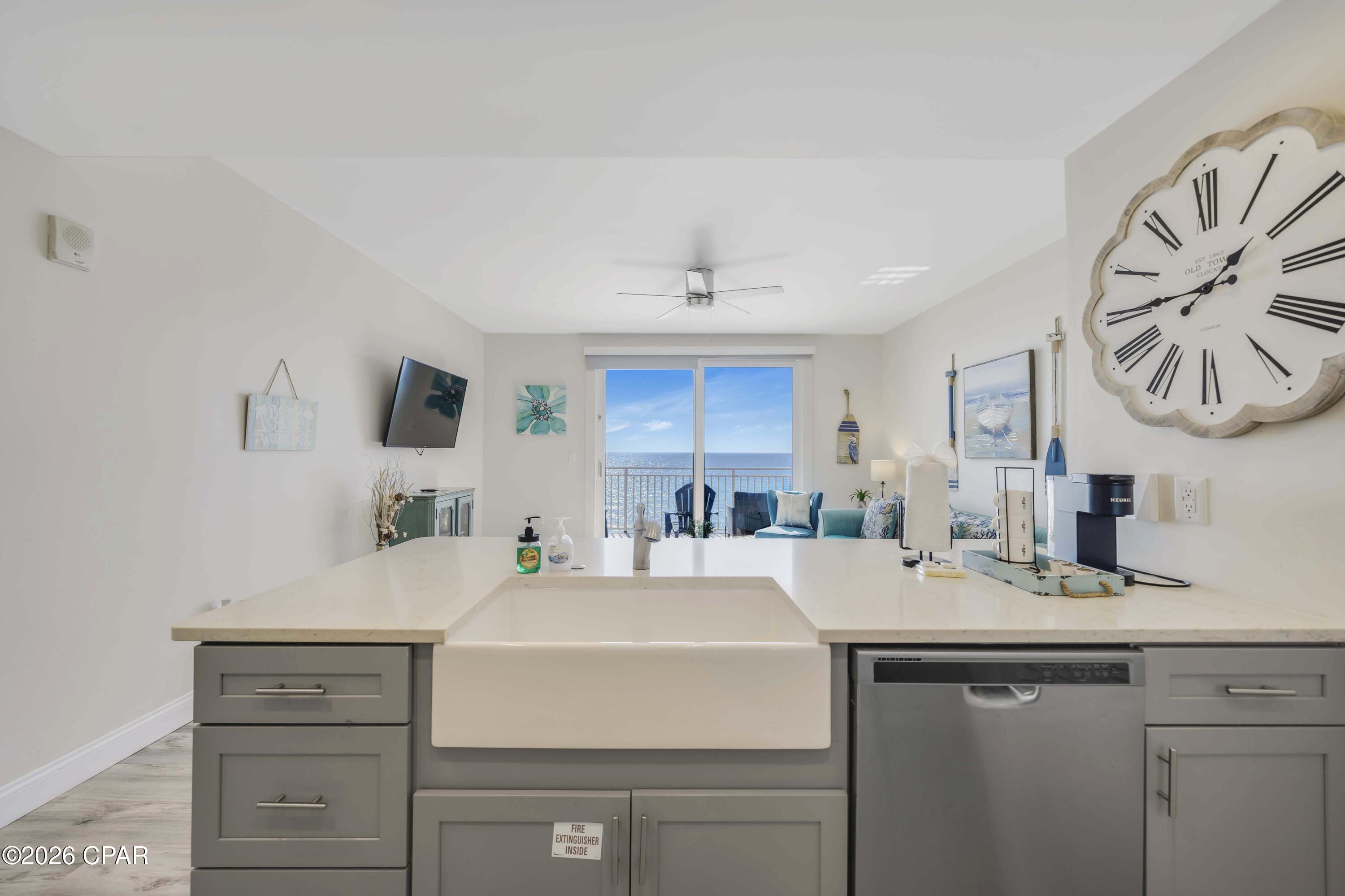 Image 11 For 17729 Front Beach Road 405e