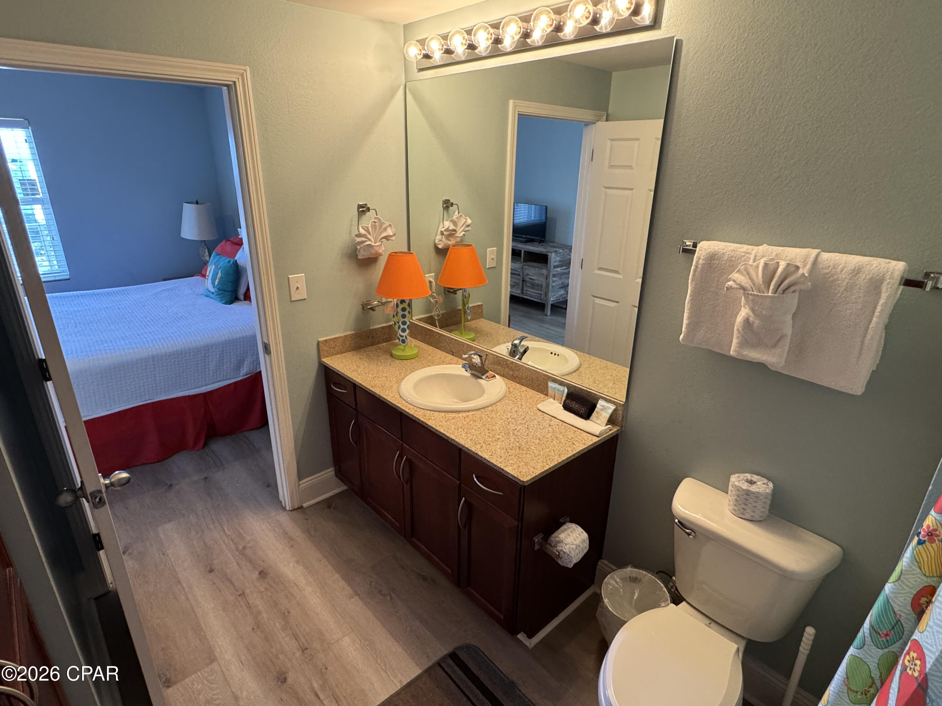 Image 10 For 9902 Thomas Drive 1433