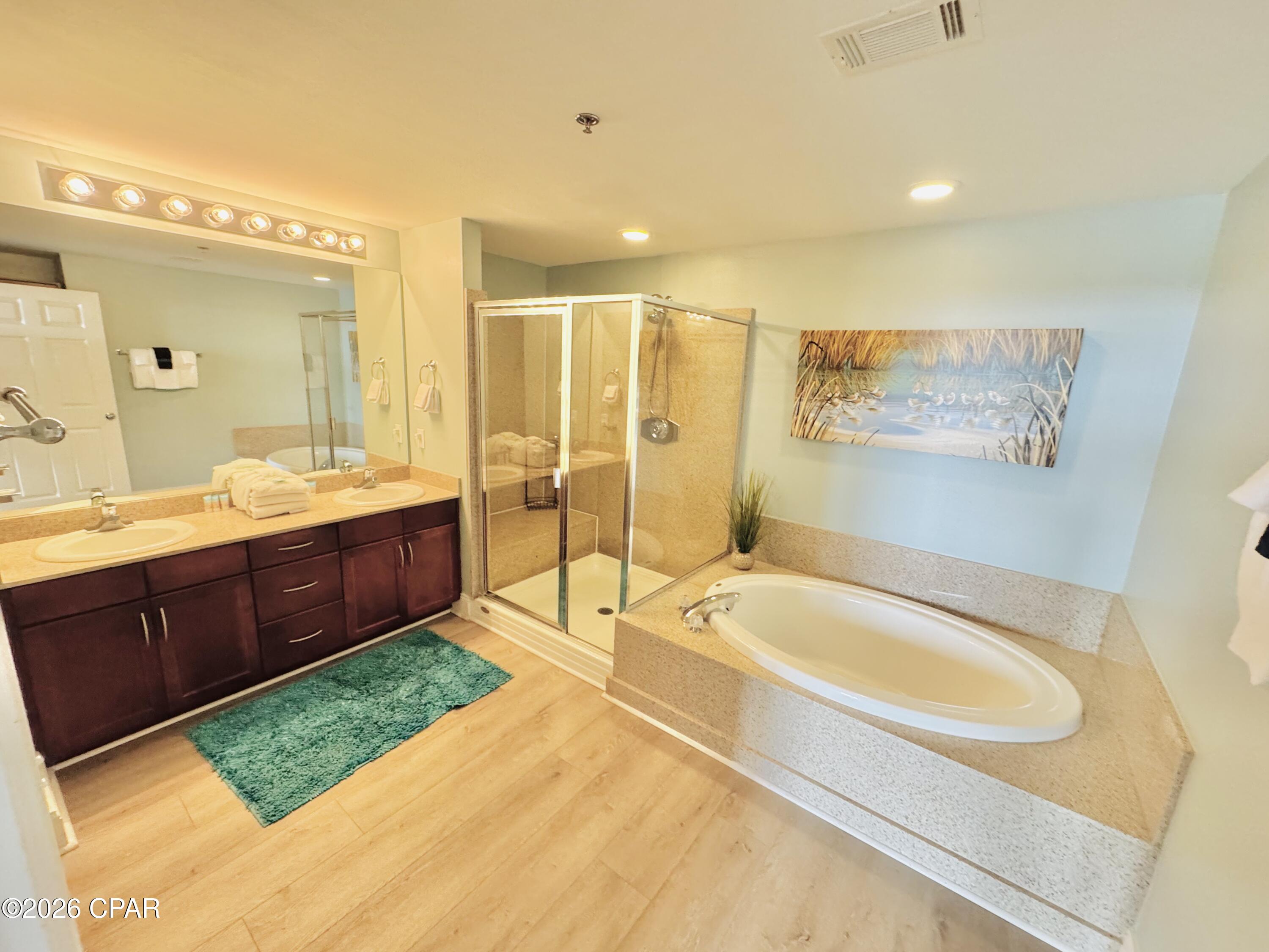 Image 15 For 9902 Thomas Drive 1433
