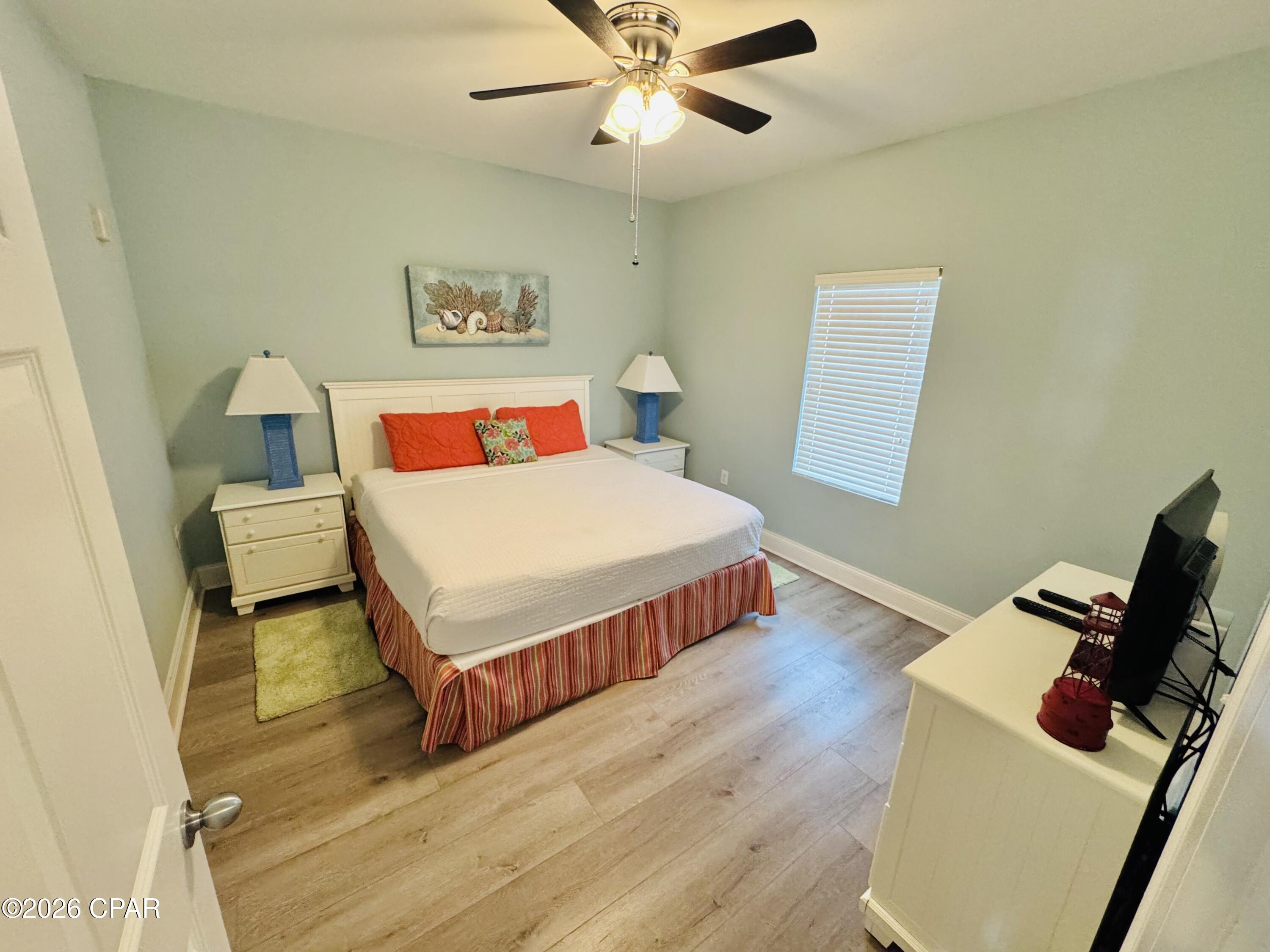 Image 2 For 9902 Thomas Drive 1433