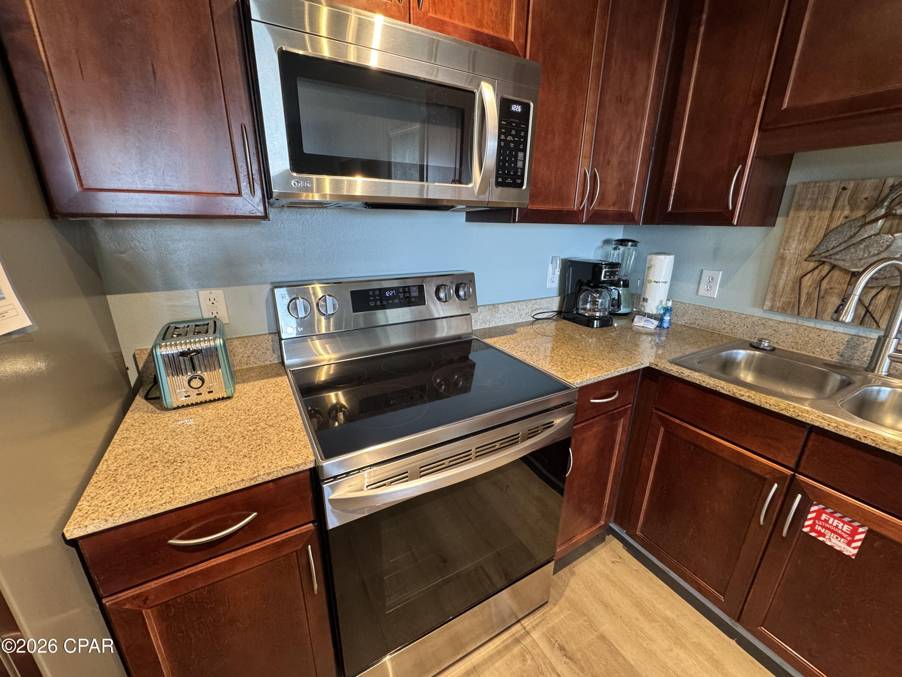 Image 22 For 9902 Thomas Drive 1433