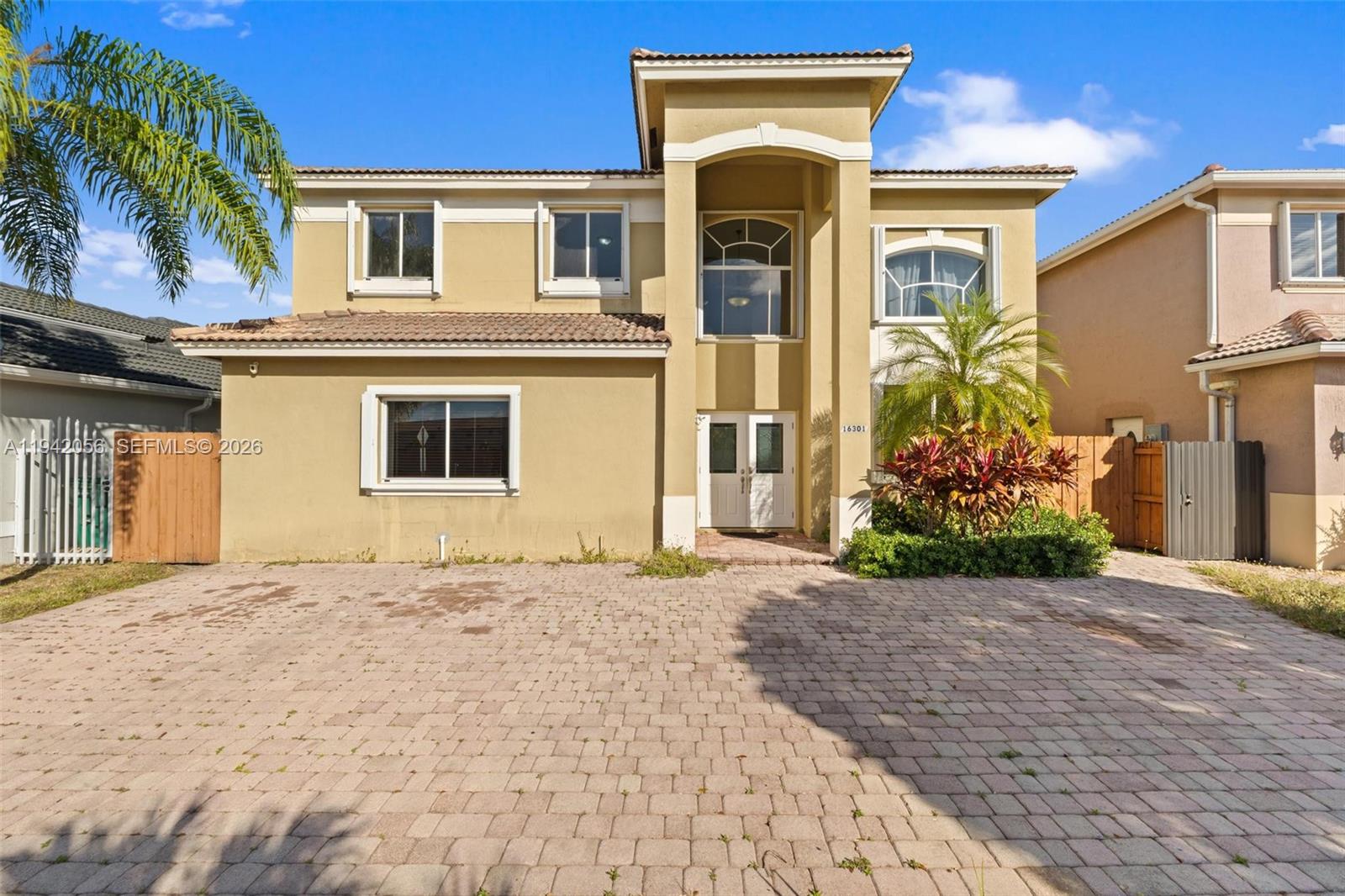 16301 70th St, Miami, Florida 33193