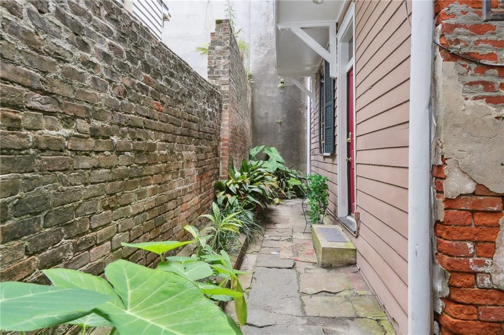 Homes for sale in New Orleans, LA | 911 St Peter St #4, New Orleans, LA 70116 | MLS# 2537330