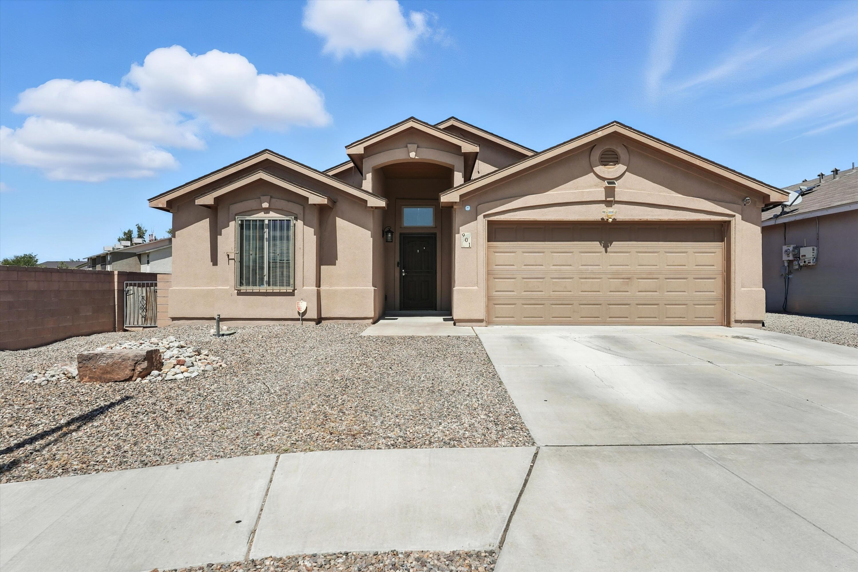 901 Telstar Loop, Albuquerque NM 87121