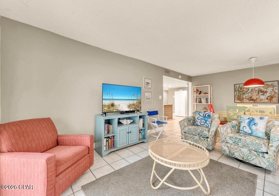 Image 11 For 8727 Thomas Drive C2