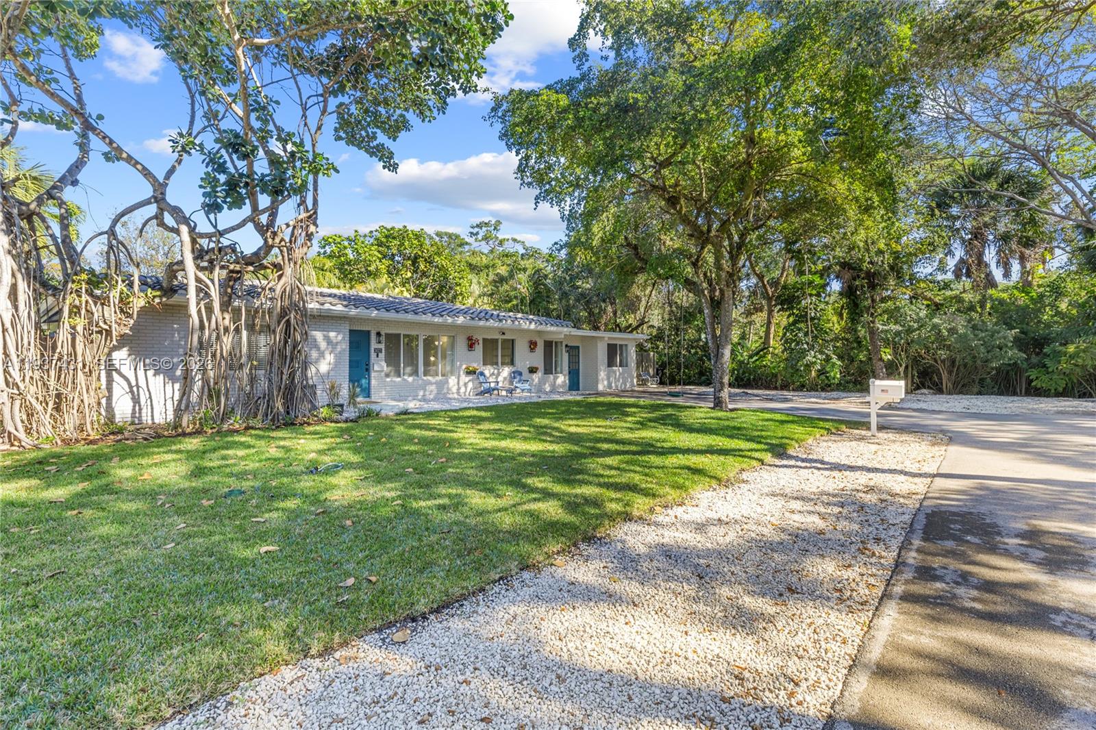 Stratoliner Estates River