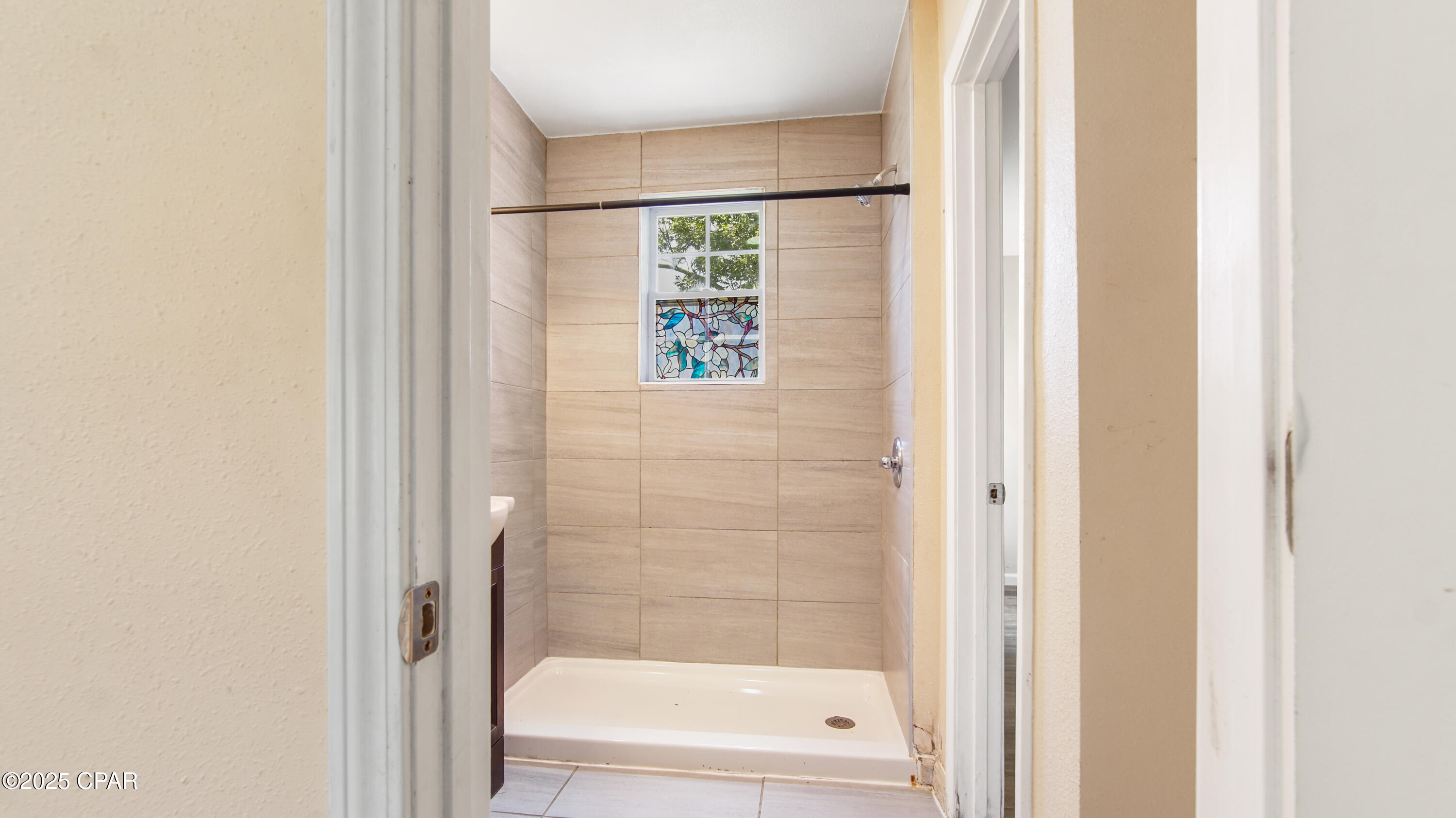 Image 13 For 2926 Baldwin Road A