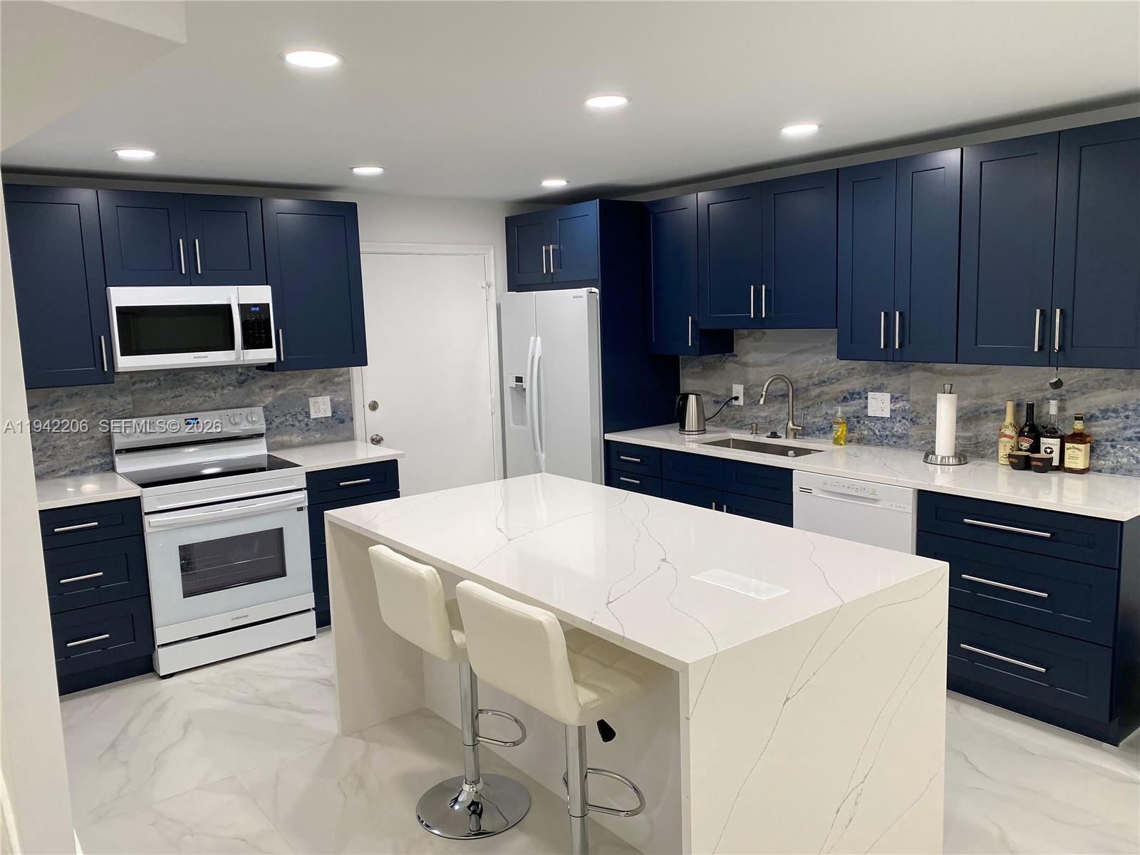 Boca Club Condo