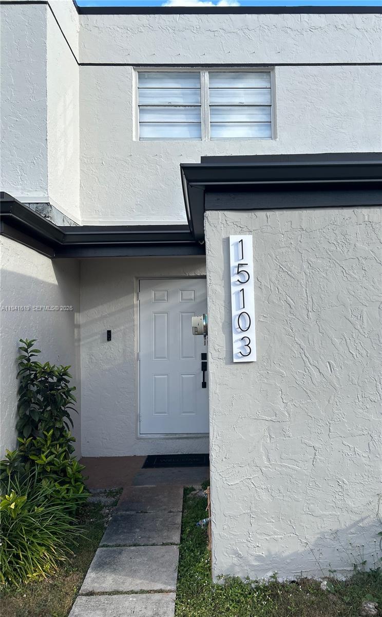 Corners Kendall Lakes