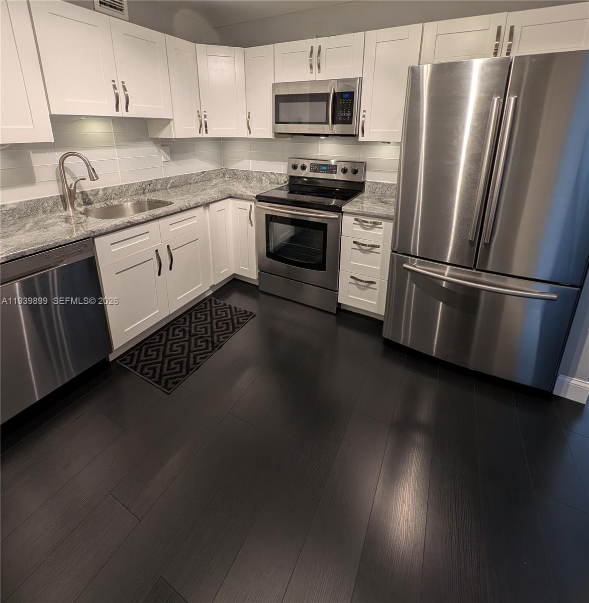 The Clipper At Bisc Cove