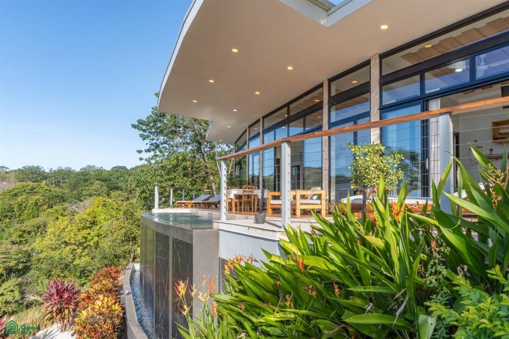 6 bed Commercial For Sale in Nandayure, Guanacaste - 1