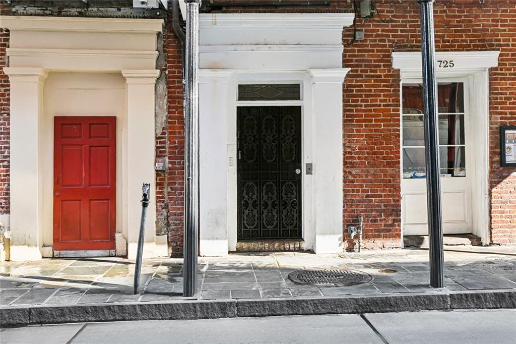 Homes for sale in New Orleans, LA | 727 Conti St #B, New Orleans, LA 70130 | MLS# 2537211