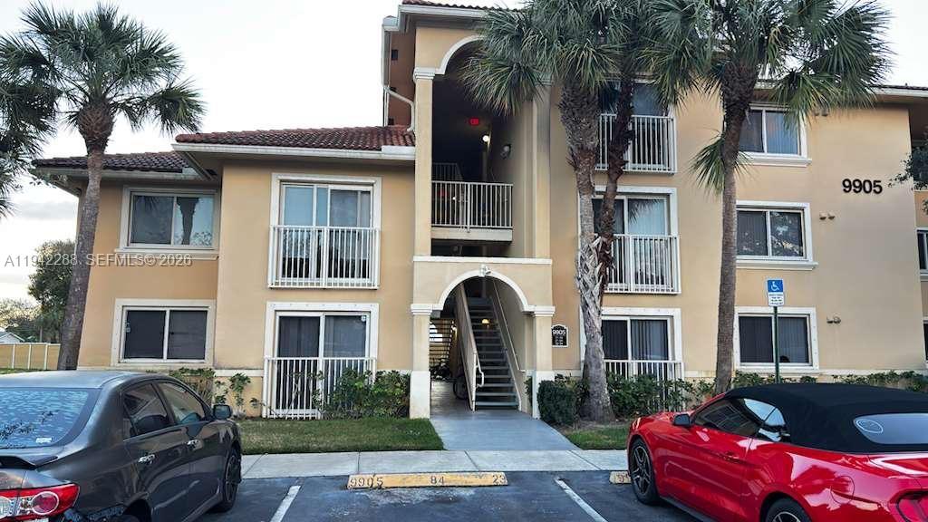 Nob Hill Landings Condomi