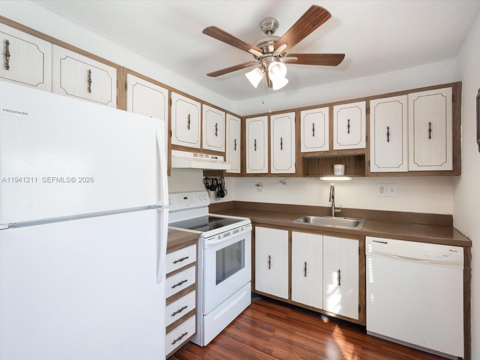 Kings Point Capri Condos