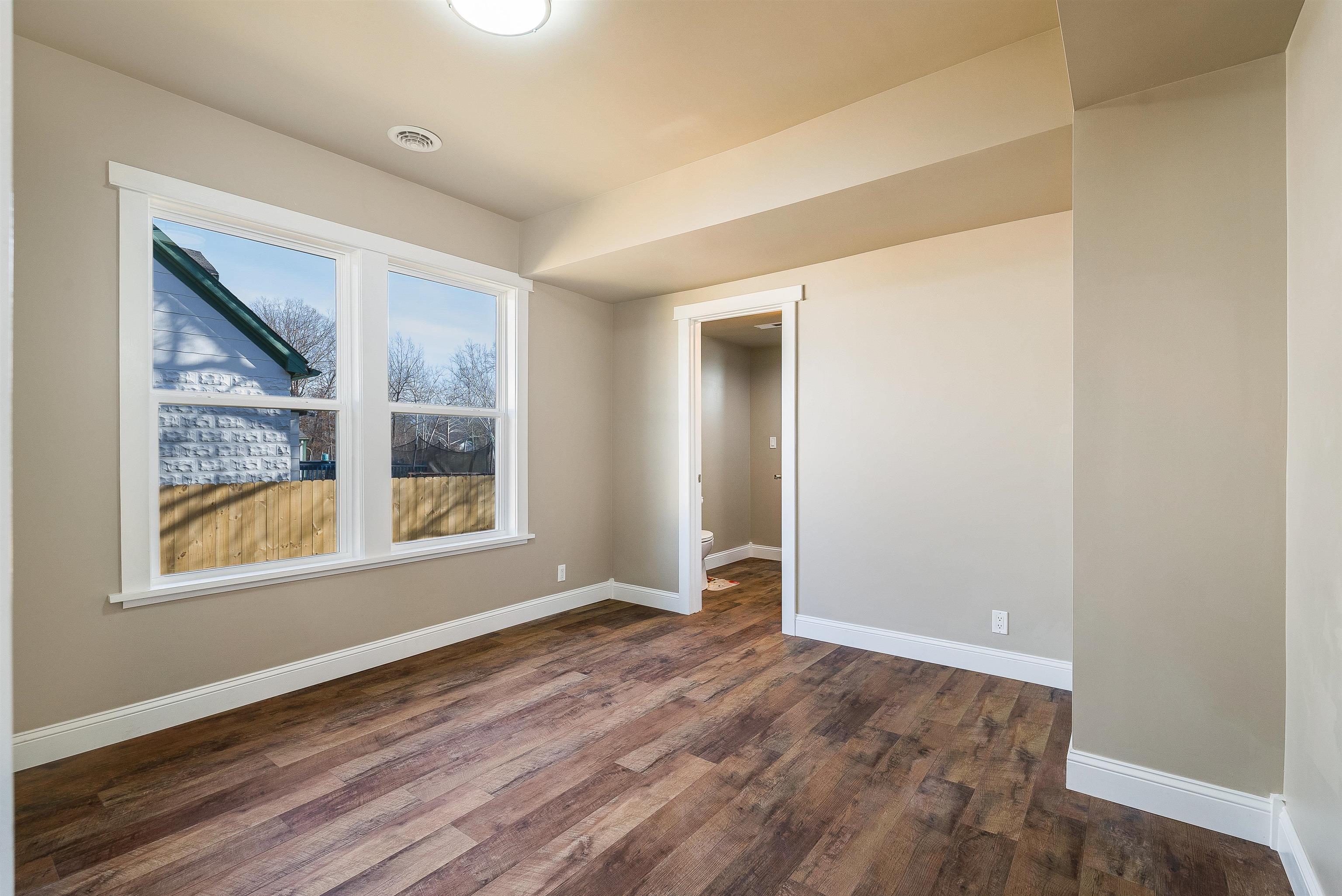 2401 Grafton St