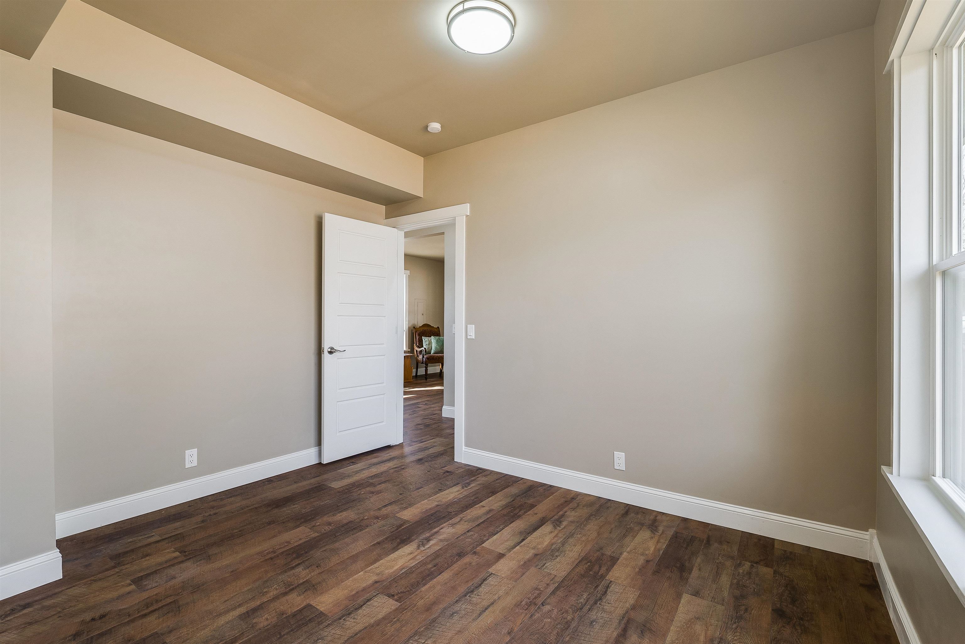 2401 Grafton St