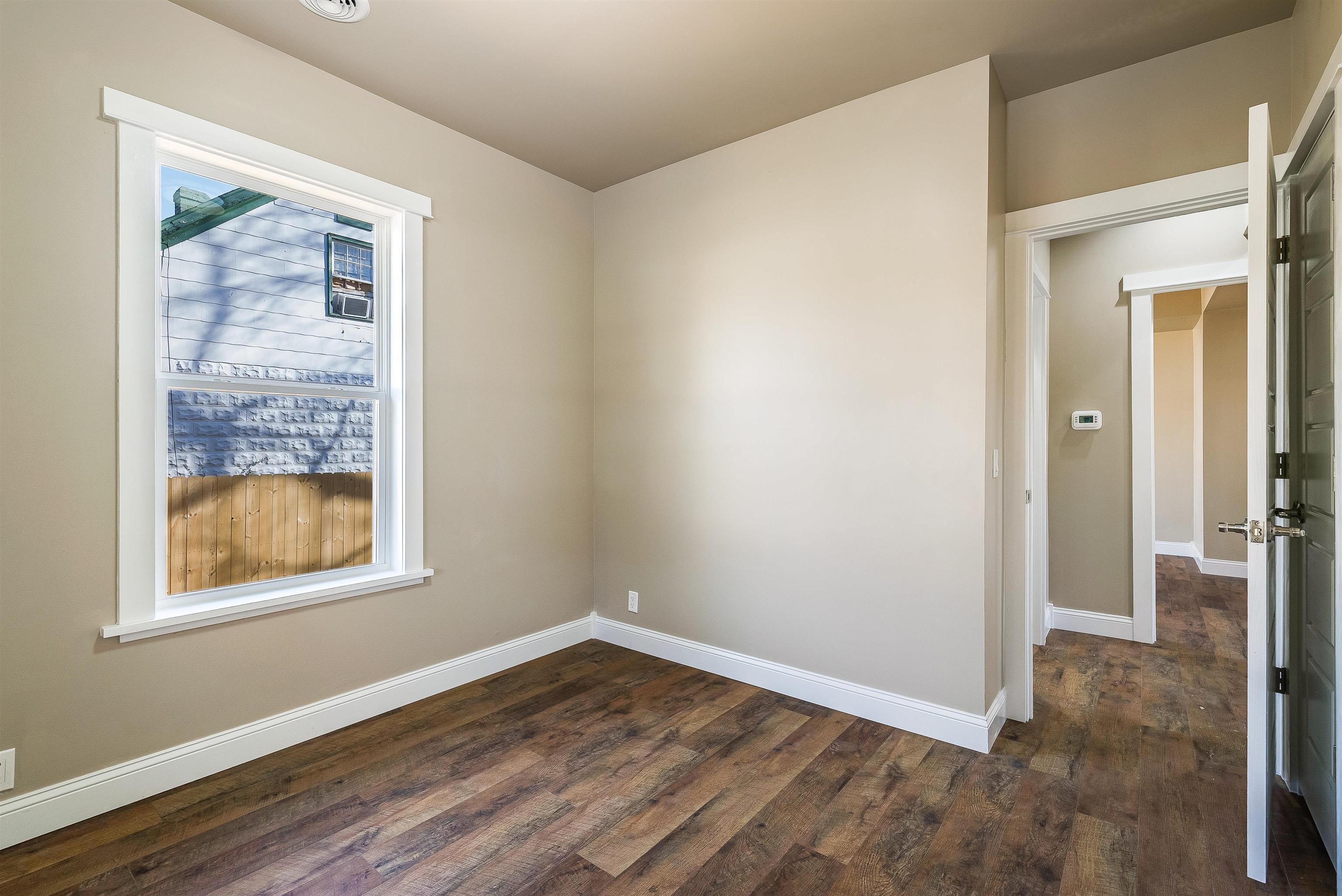 2401 Grafton St