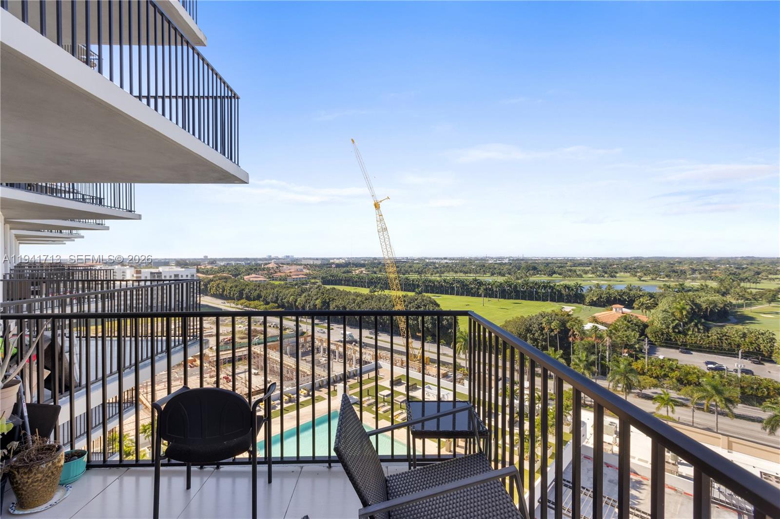 5252 Paseo Condo