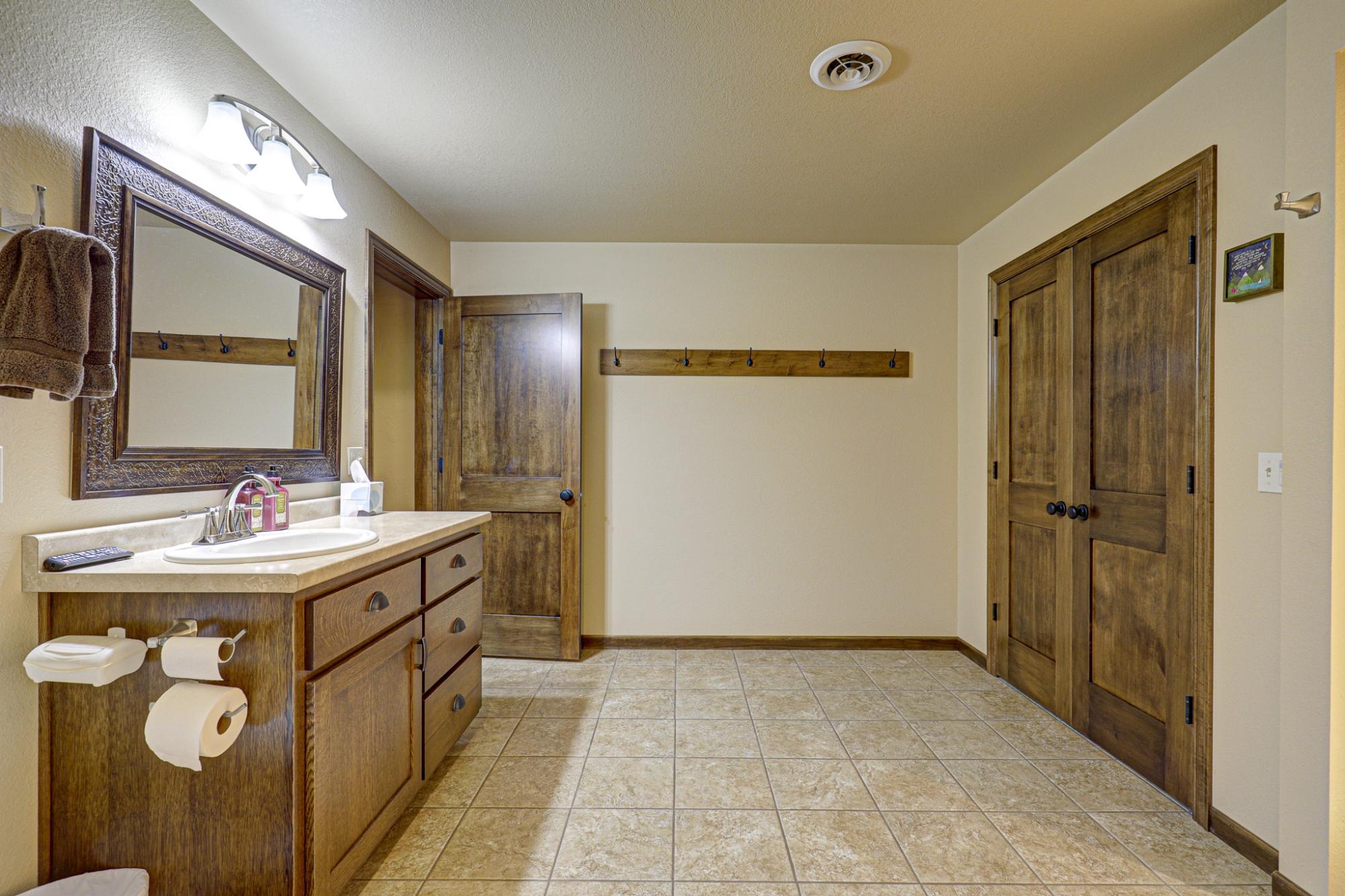 Lake Nokomis Property 2244 River Rd Photo 28