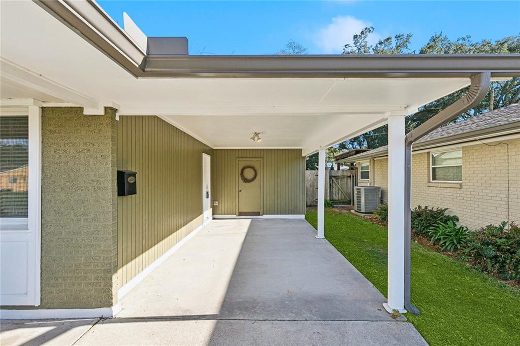 Homes for sale in River Ridge, LA | 320 Berclair Ave, River Ridge, LA 70123 | MLS# 2537283