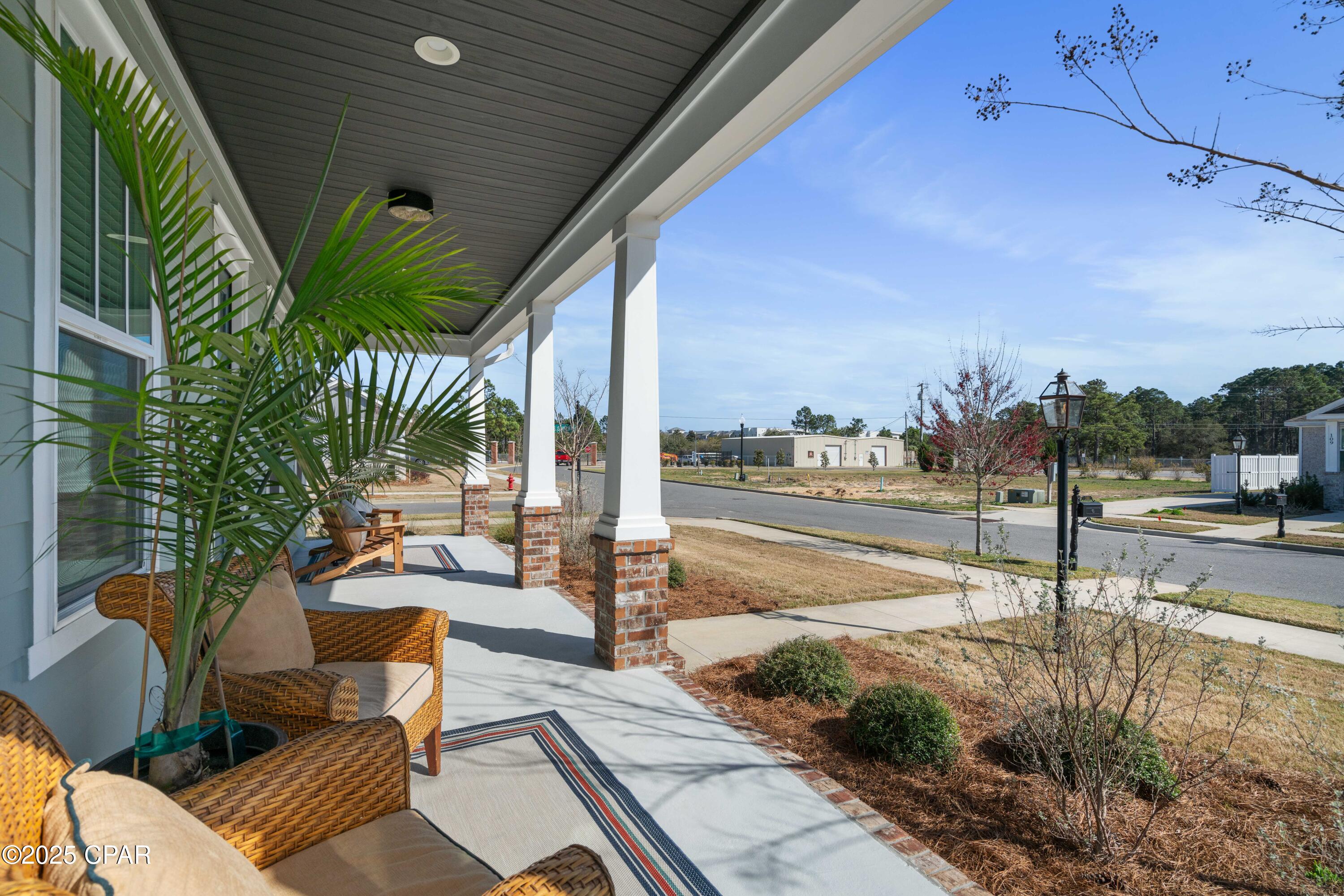 Listing photo id 10 for 108 Charleston Court