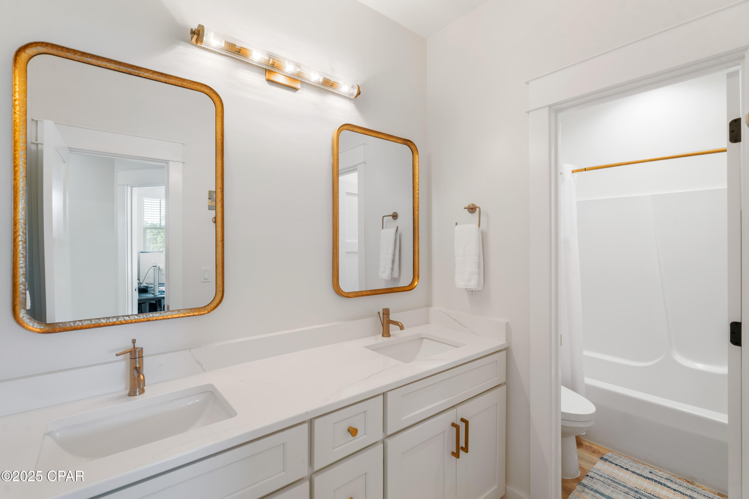 Listing photo id 41 for 108 Charleston Court