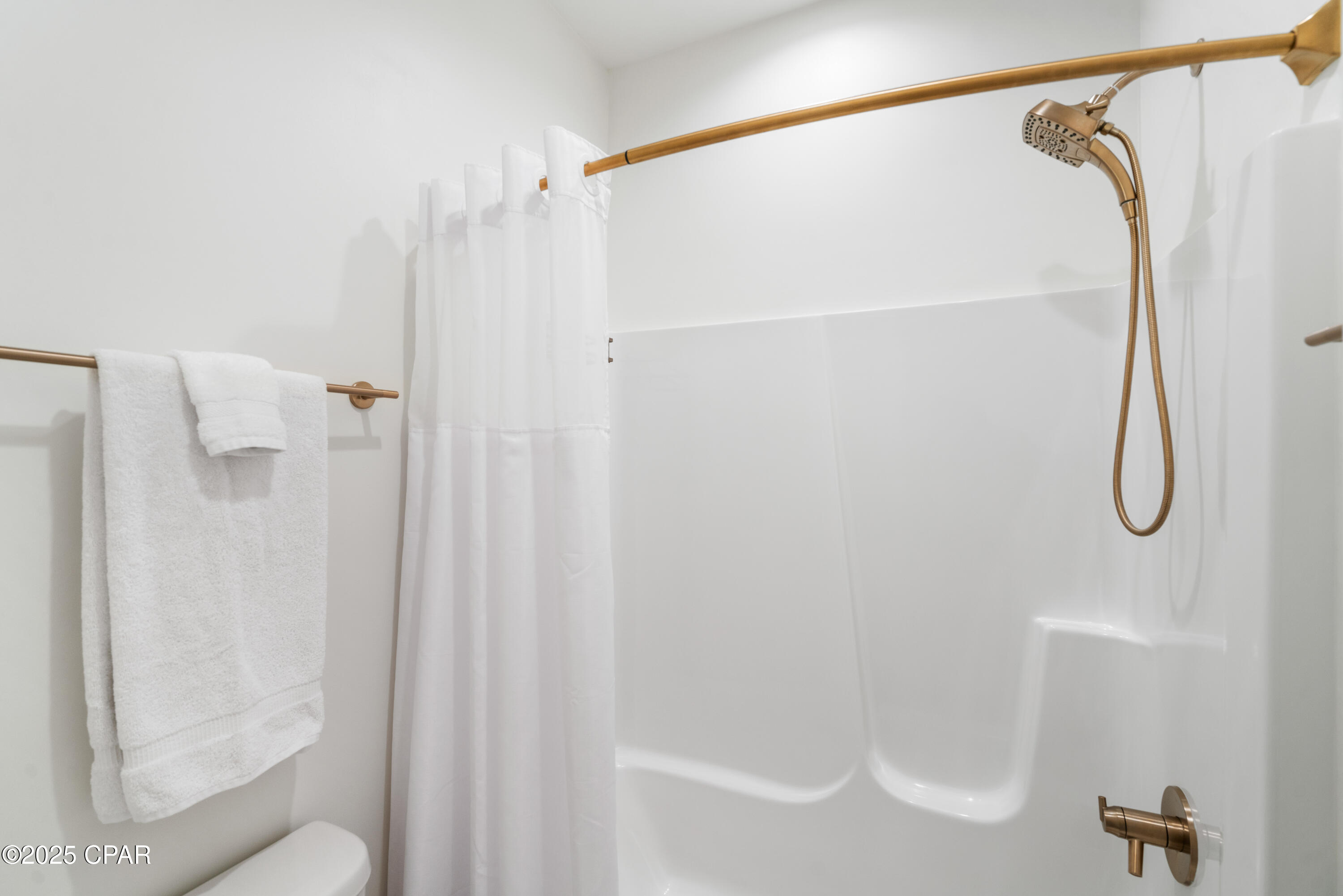 Listing photo id 42 for 108 Charleston Court