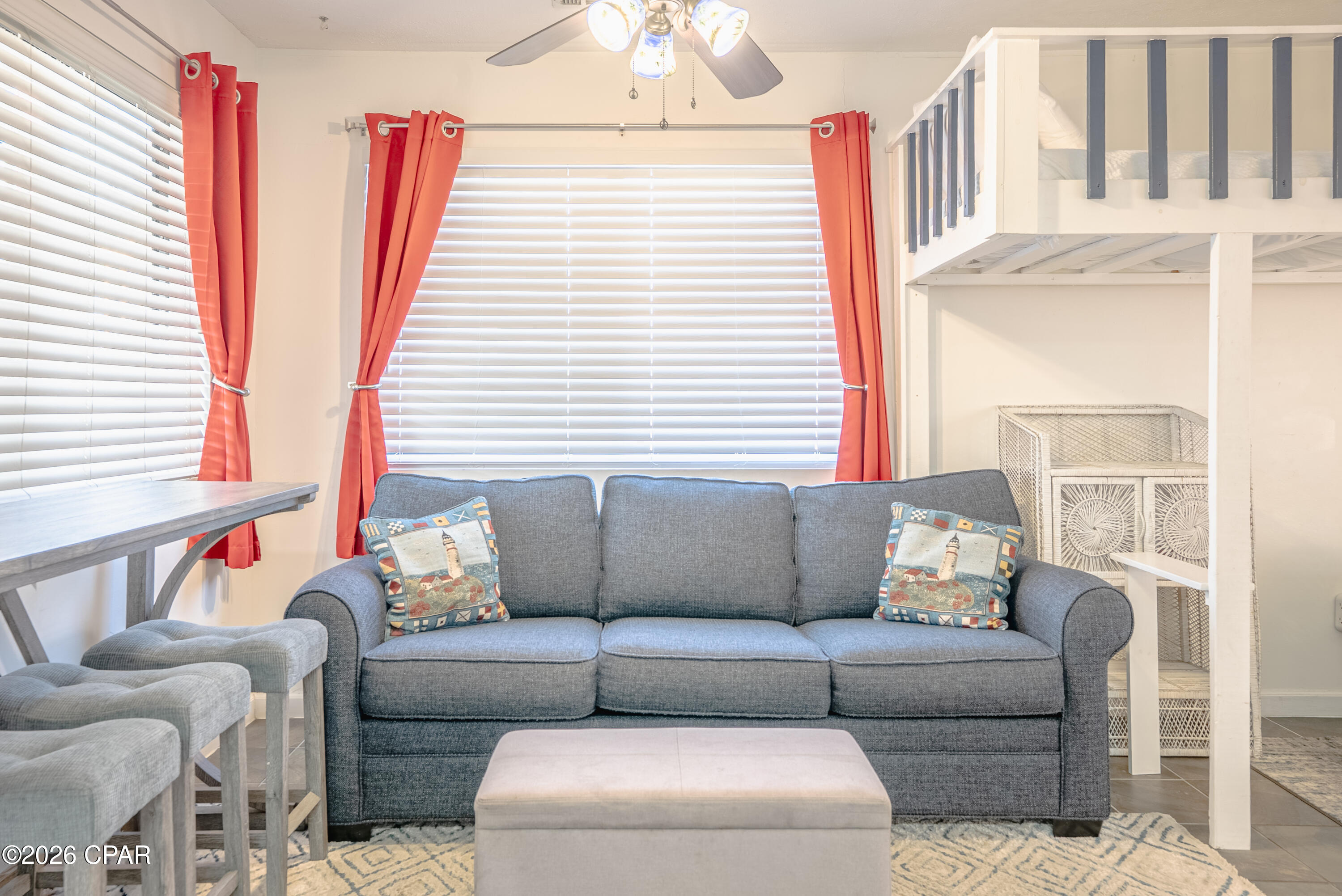 Listing photo id 11 for 4114 Holiday Drive 18