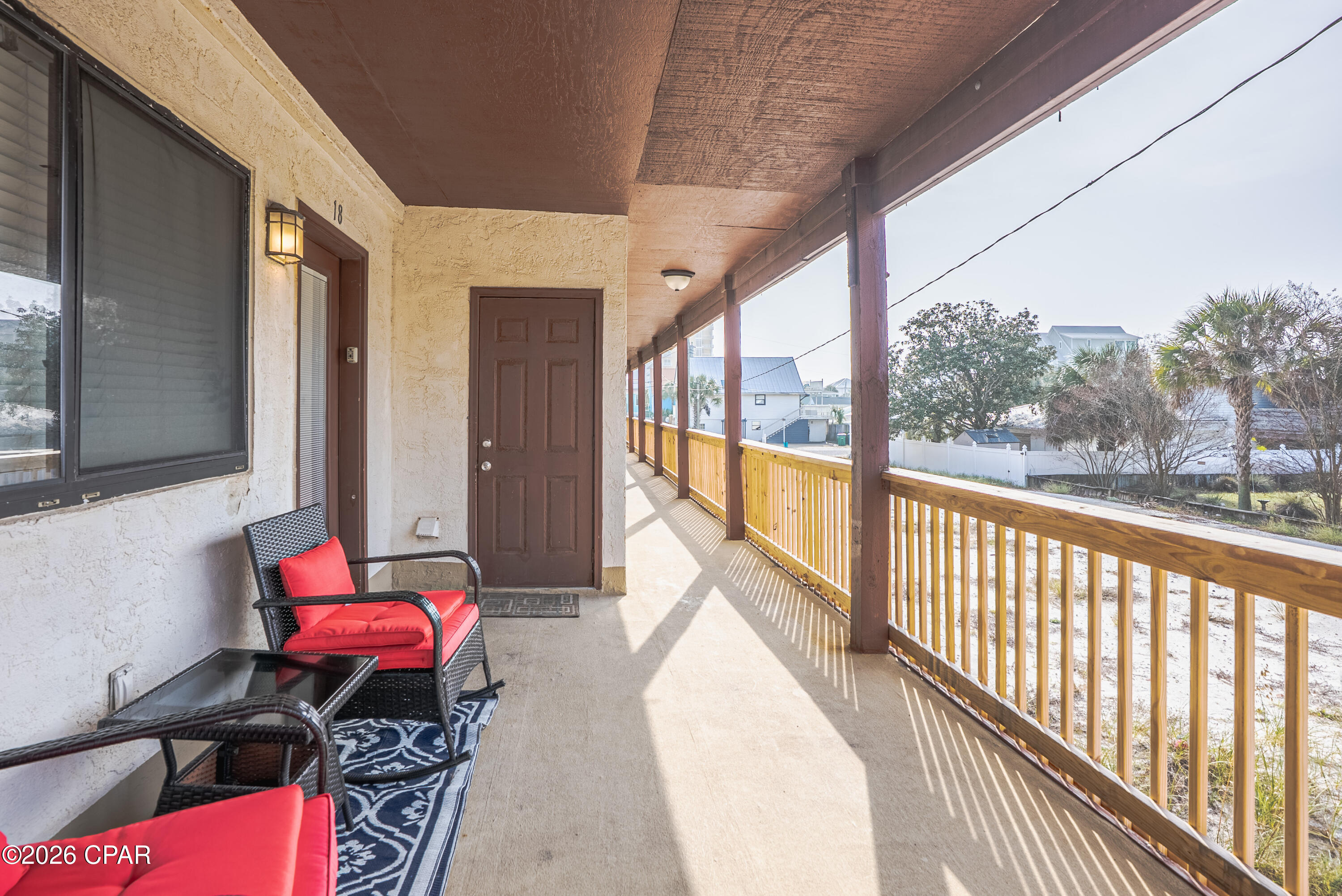 Listing photo id 32 for 4114 Holiday Drive 18