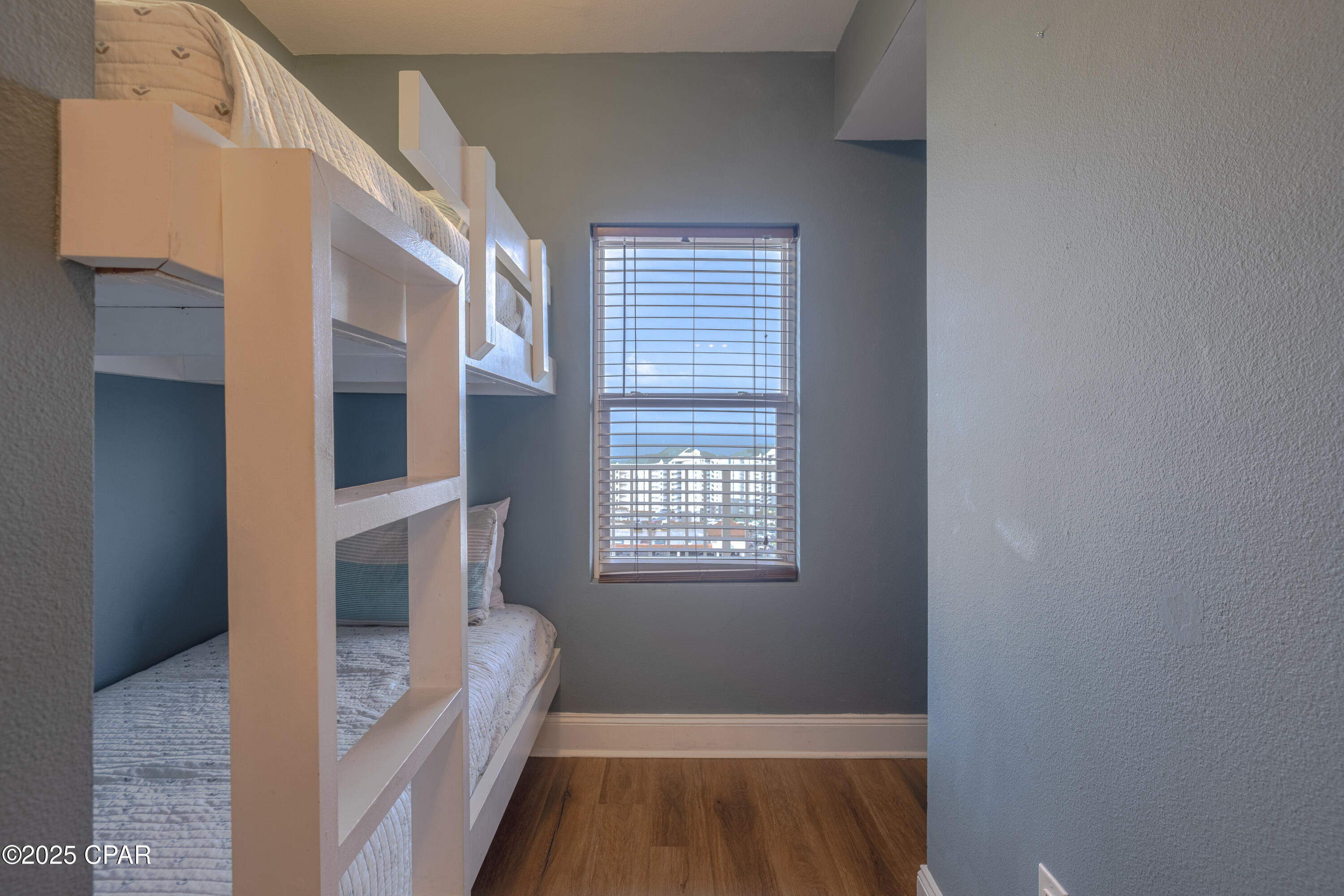 Image 22 For 9902 Thomas Drive 1831