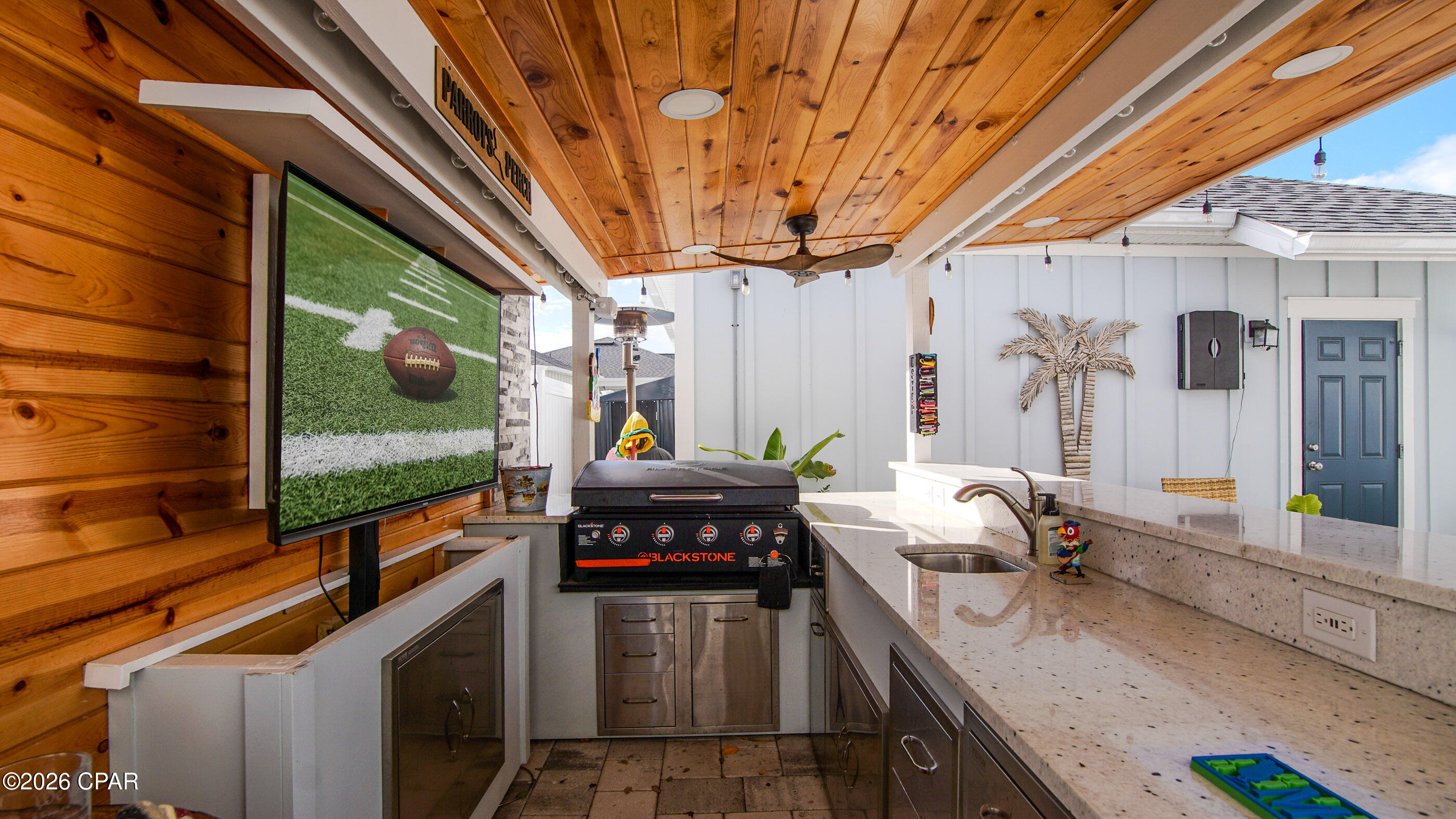 Listing photo id 39 for 1904 Royal Tern Street