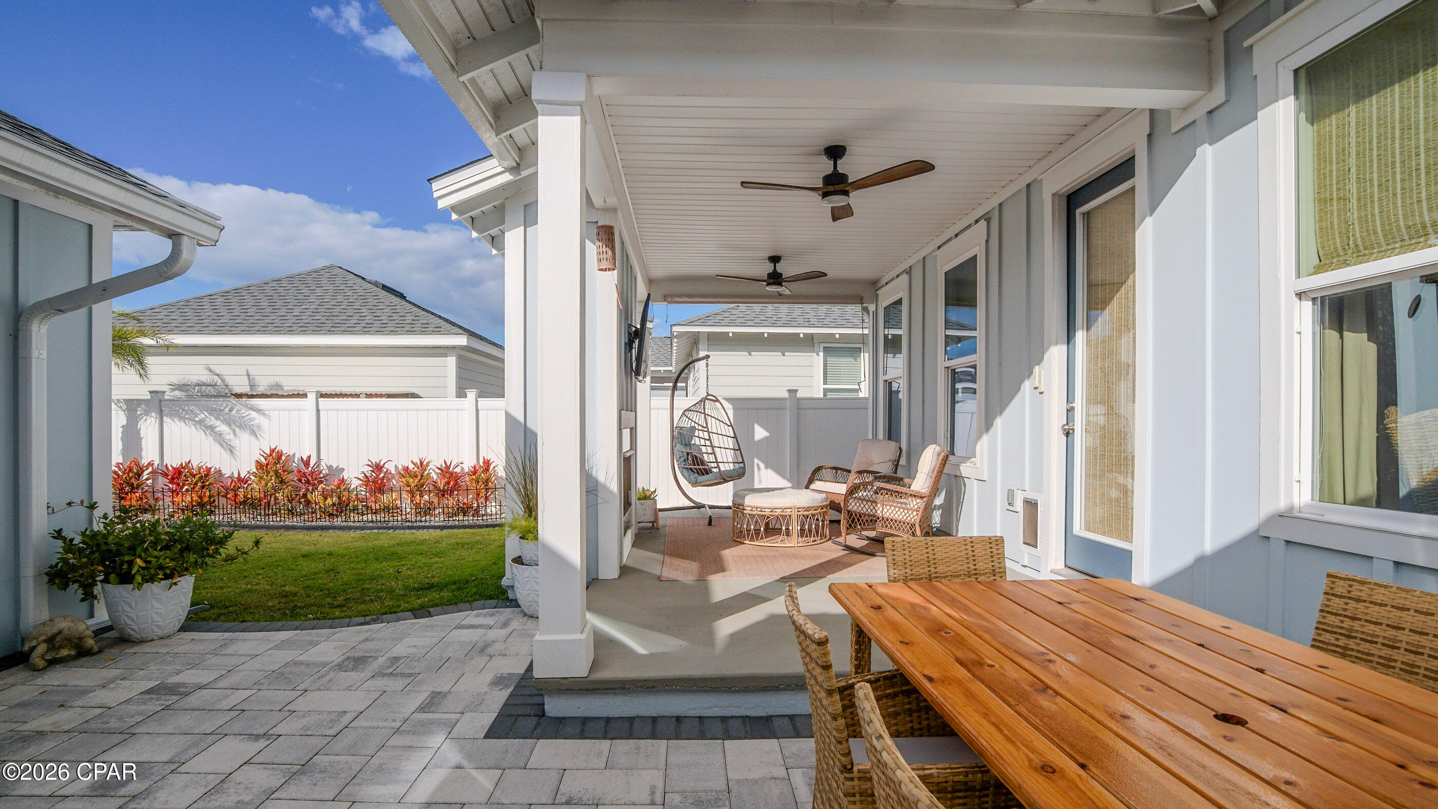 Listing photo id 40 for 1904 Royal Tern Street