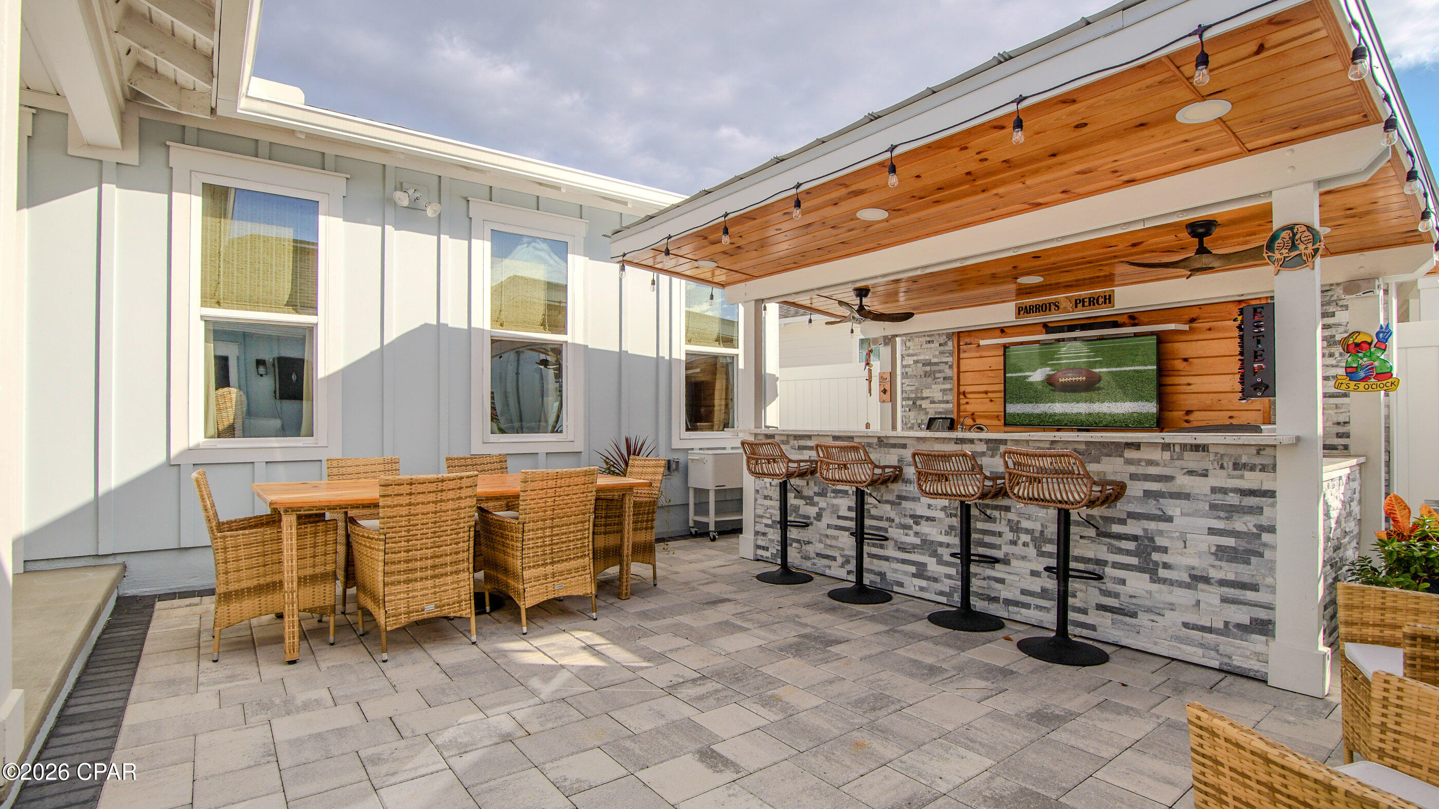 Listing photo id 43 for 1904 Royal Tern Street