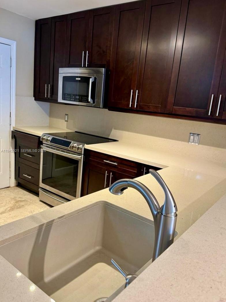 Fourth Horizons Condo