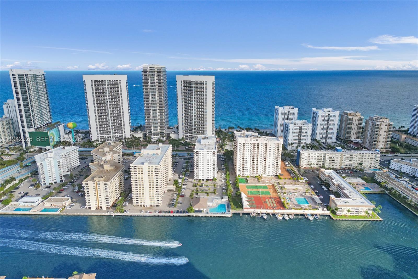 Plaza Towers South Condo