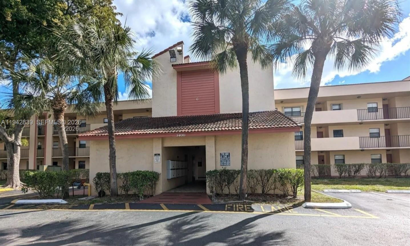 Miramar Club Condominium