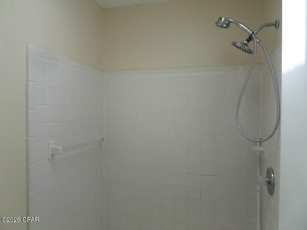 Image 16 For 3727 Greentree Place