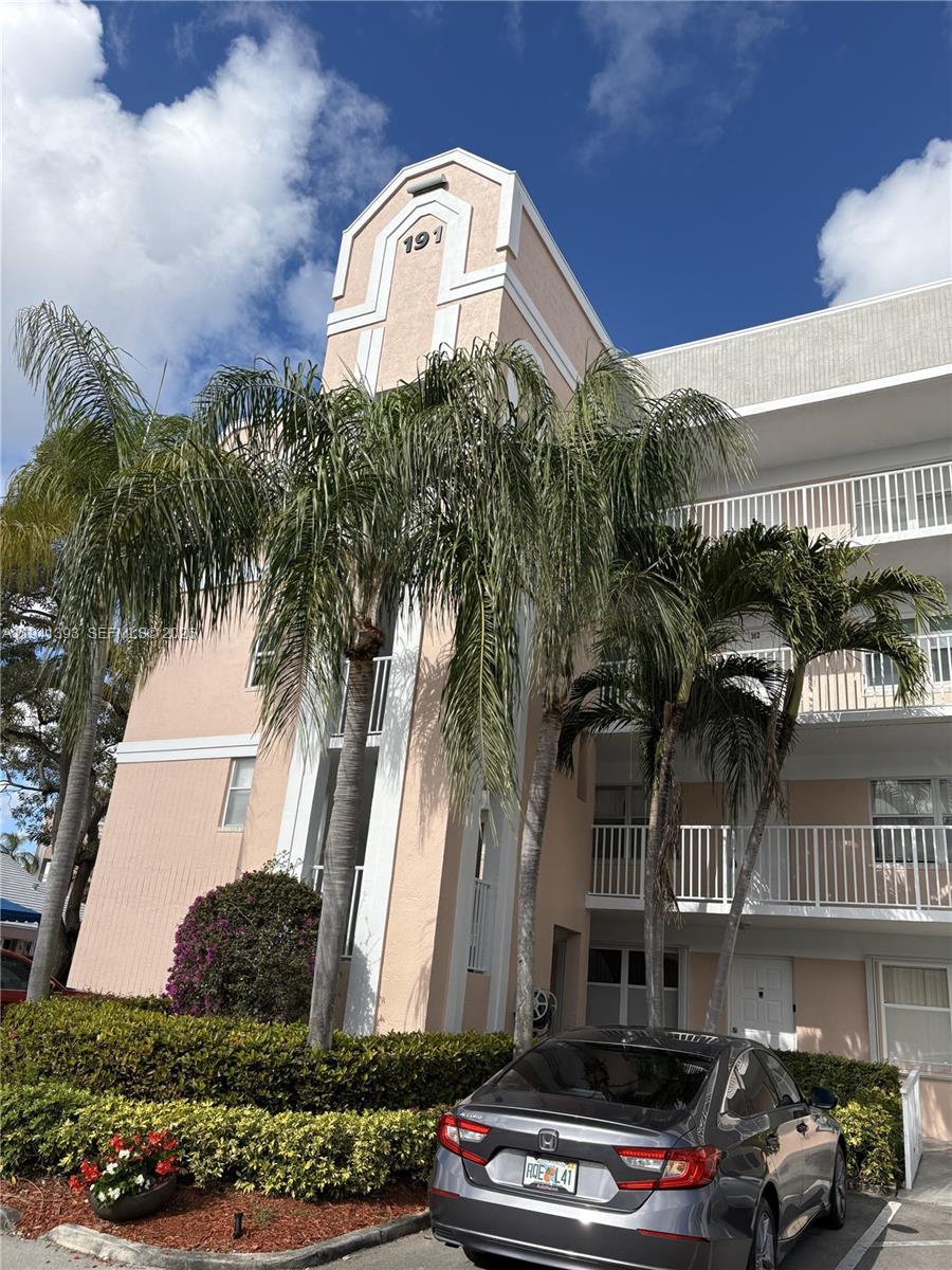 Sunrise Lakes 191 Condo