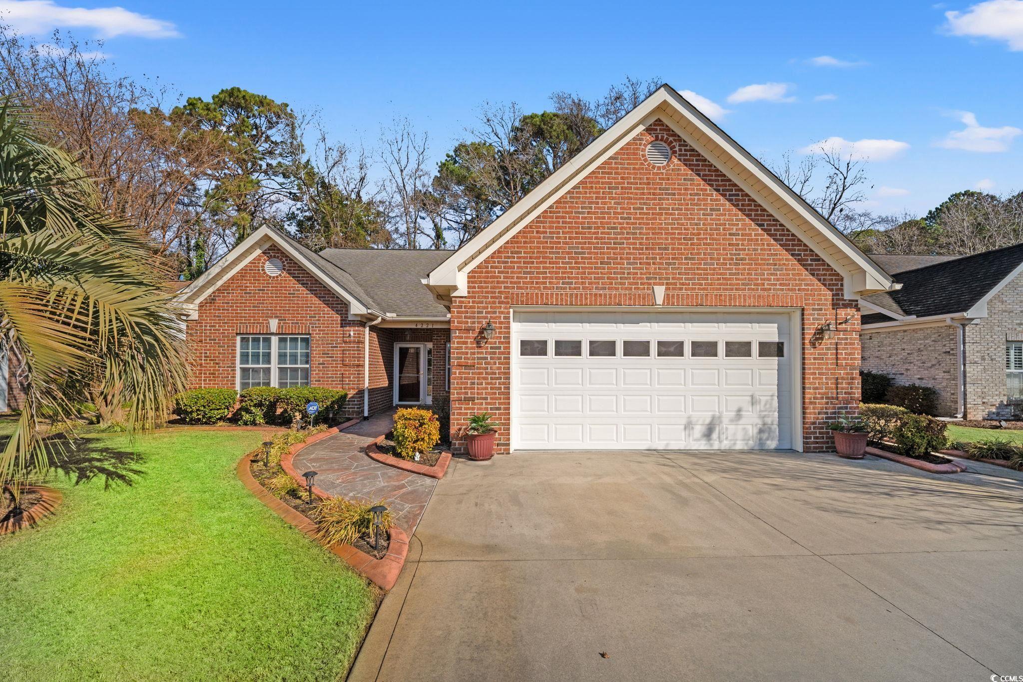 4221 Ravenwood Dr. Little River, SC 29566