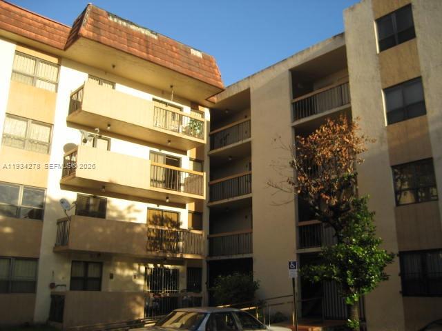 Garden Lake Towers Condo