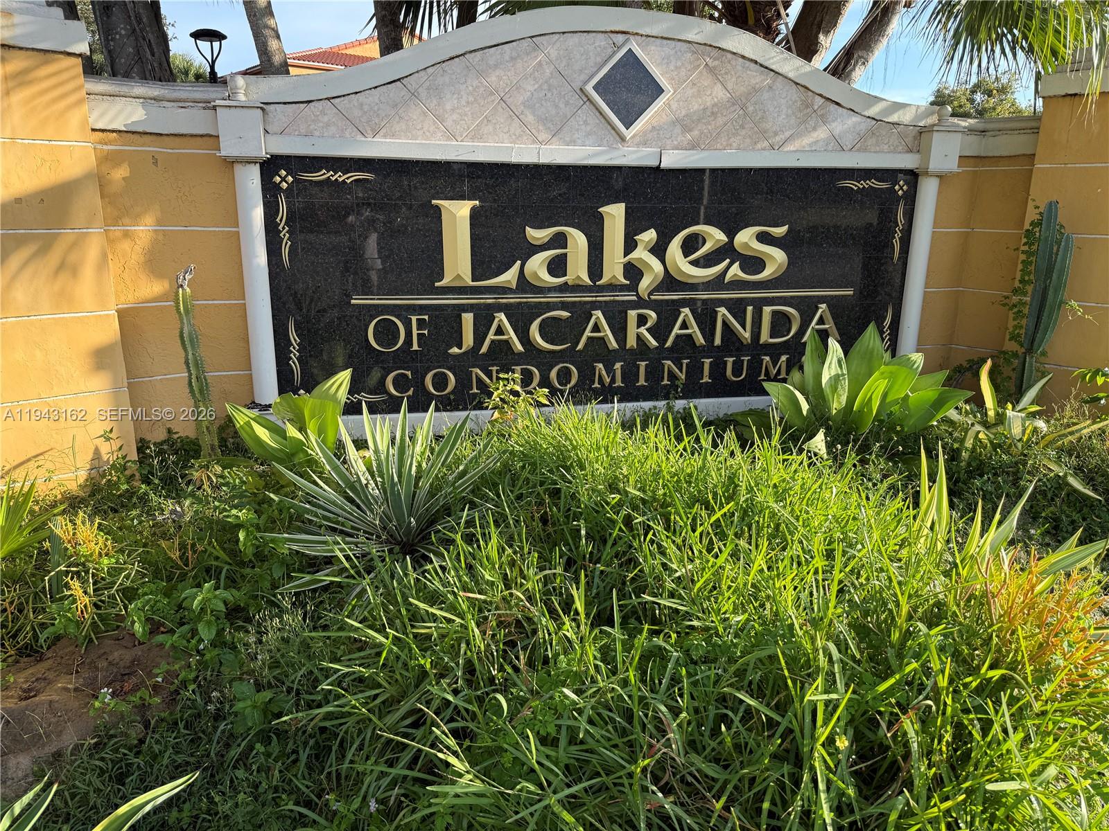 Lakes Of Jacaranda Condo