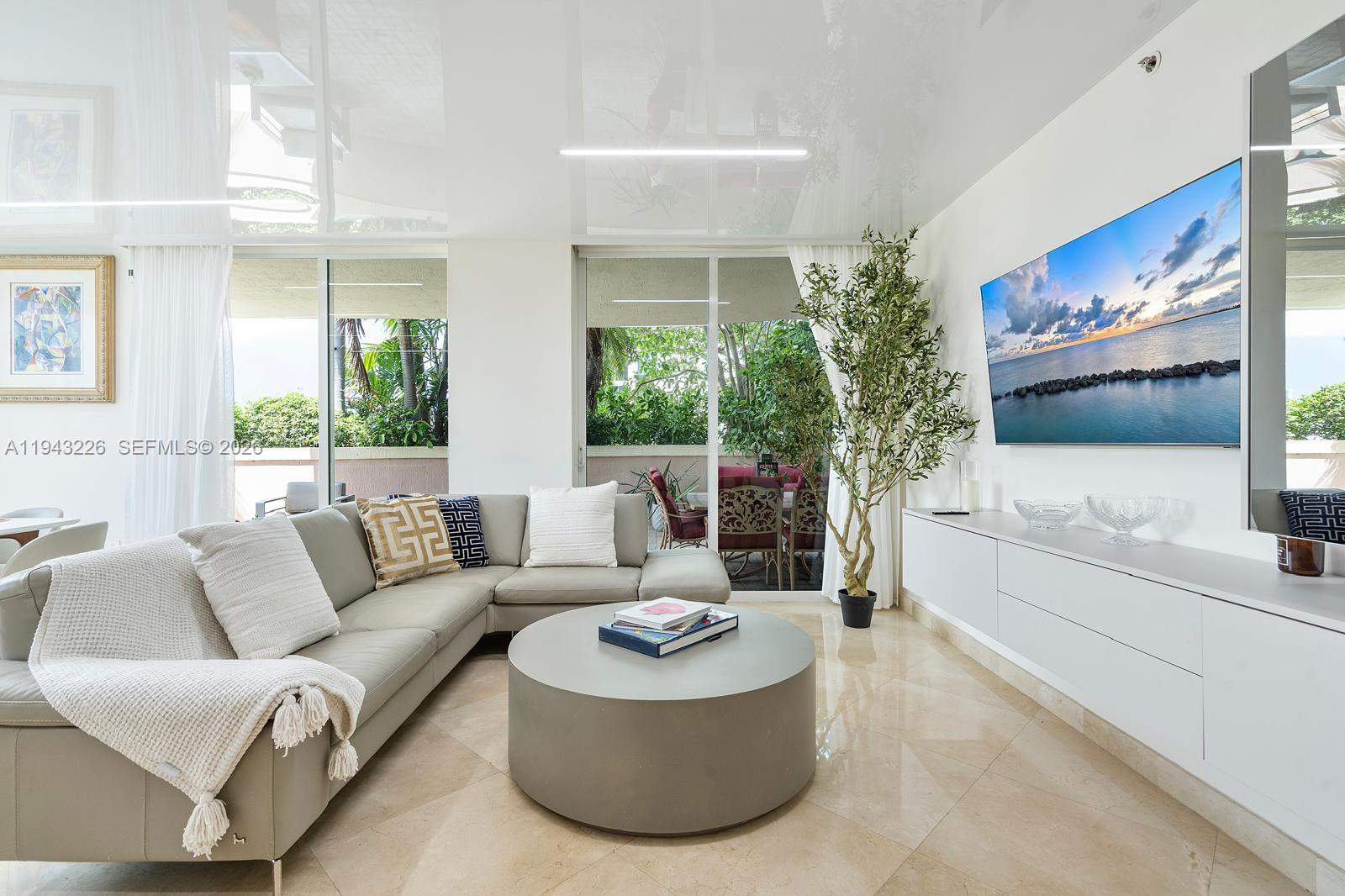 King David Of Sunny Isles