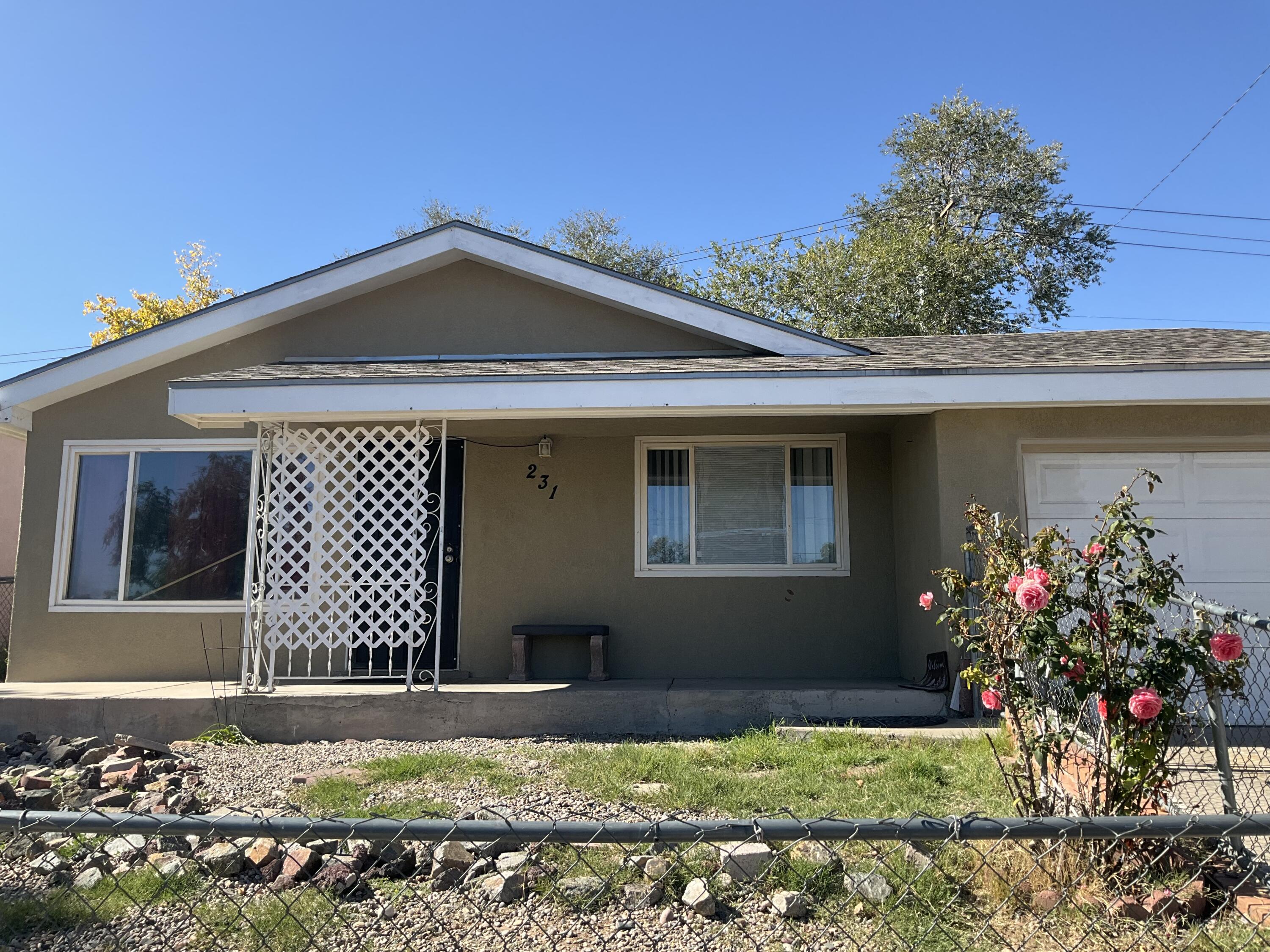 Photo 2 of Sale Pending at 231 56th Street Nw, Albuquerque, NM 87105 | MLS# 1096617 | Listing updated on 2026-09-18