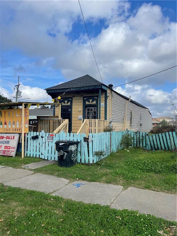 Photo 2 of Single family home for sale at 2037 Elysian Flds Ave, New Orleans, LA 70117 | MLS# 2535919 | Listing updated on 2026-09-18