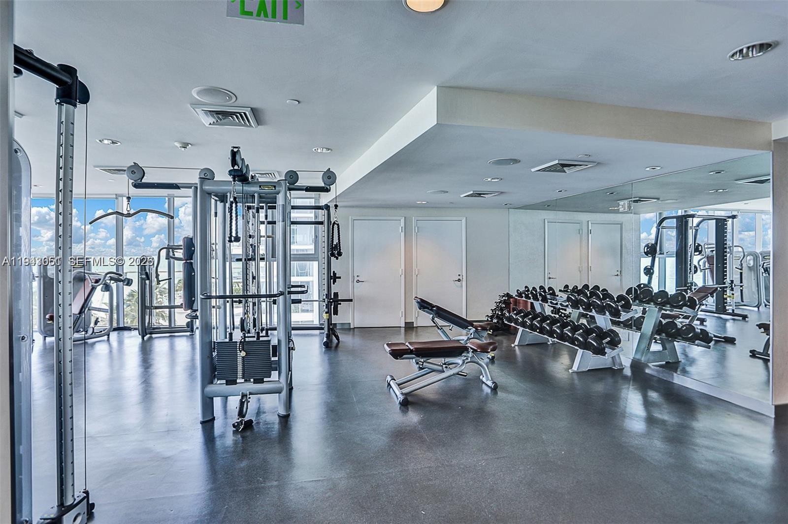 Elegant master bedroom retreat at 17001 Collins Ave - Condo in Sunny Isles Beach