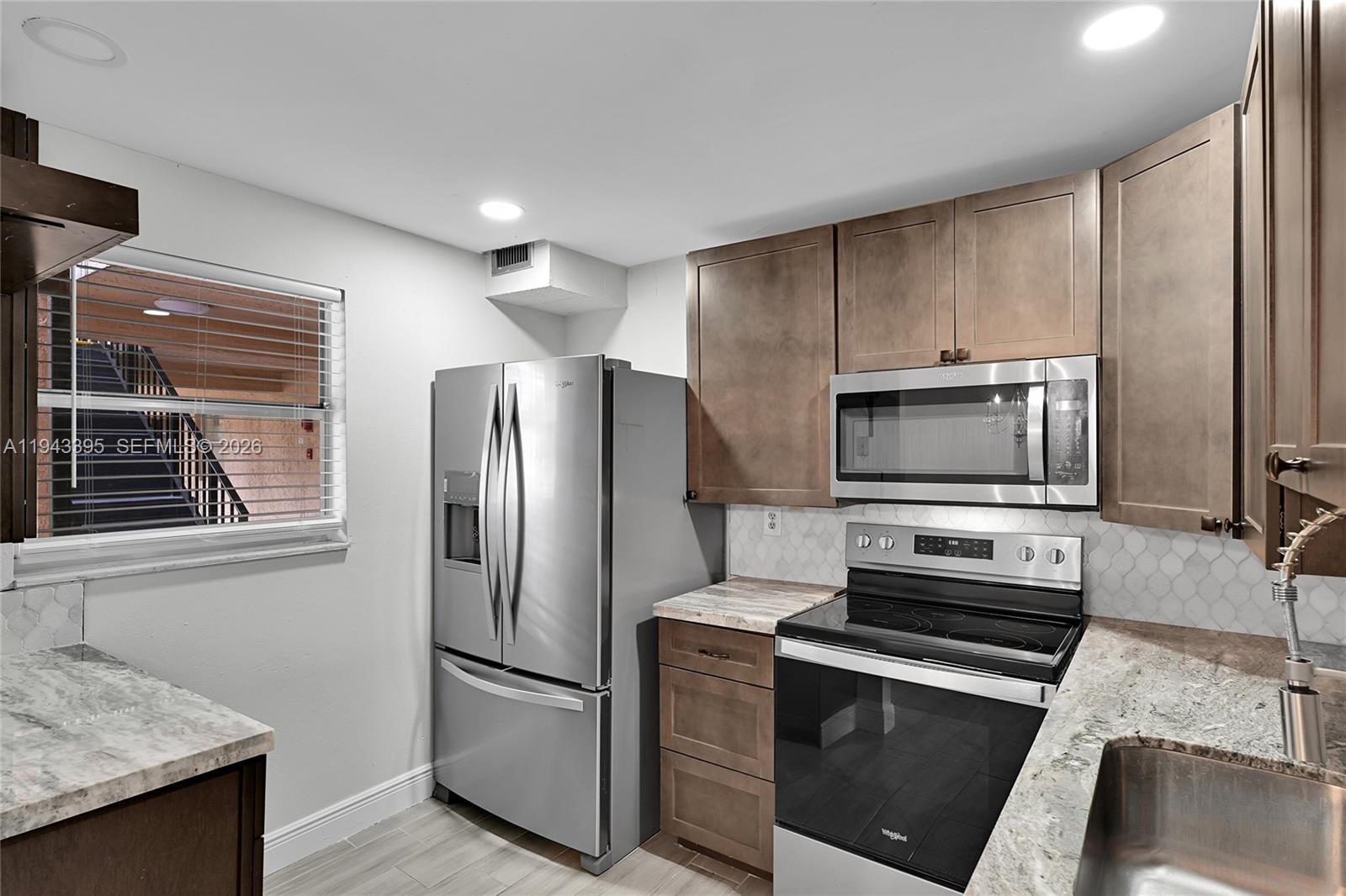 Homes for sale in Lauderdale Lakes, FL | 2850 Somerset Dr #105L, Lauderdale Lakes, FL 33311 | MLS# A11943395