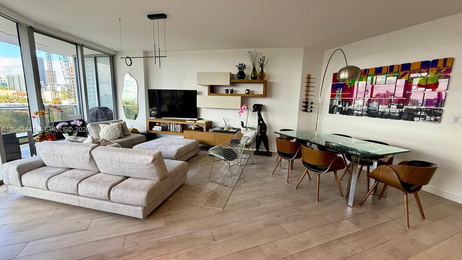 Aria On The Bay Condo